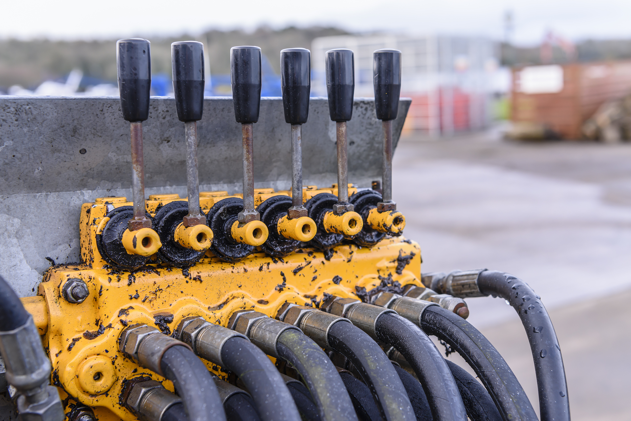 贵州交通技师学院中专什么专业好工程机械运用与维修专业就业方向如何