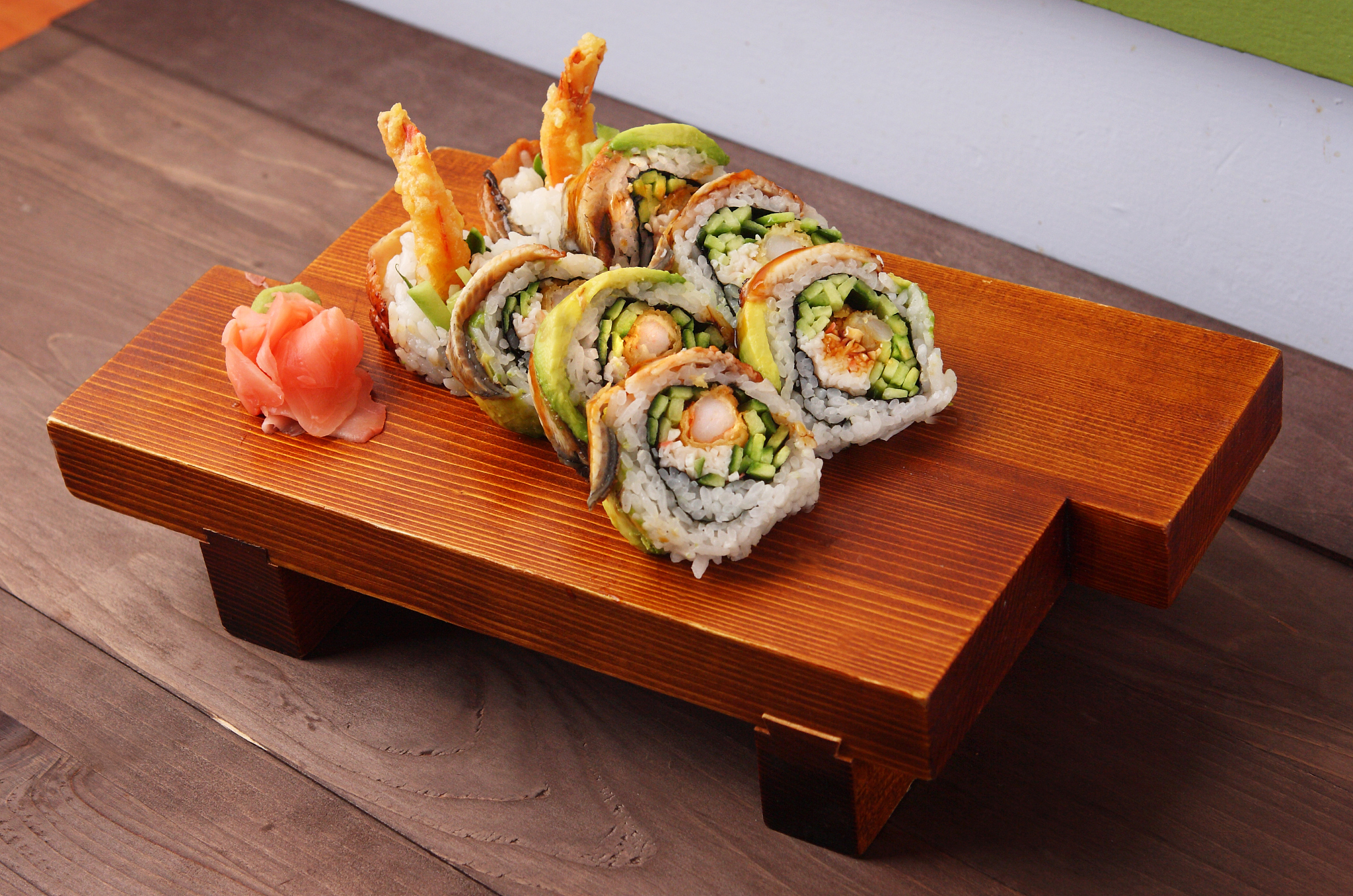 shrimp tempura roll with eel