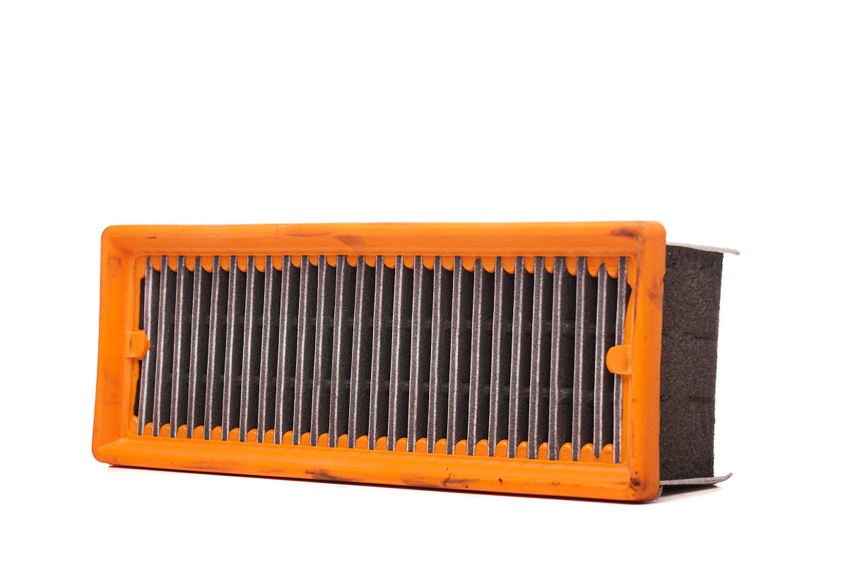 汽车保养利润有多大汽修工说出实话3块钱的空滤卖40块钱