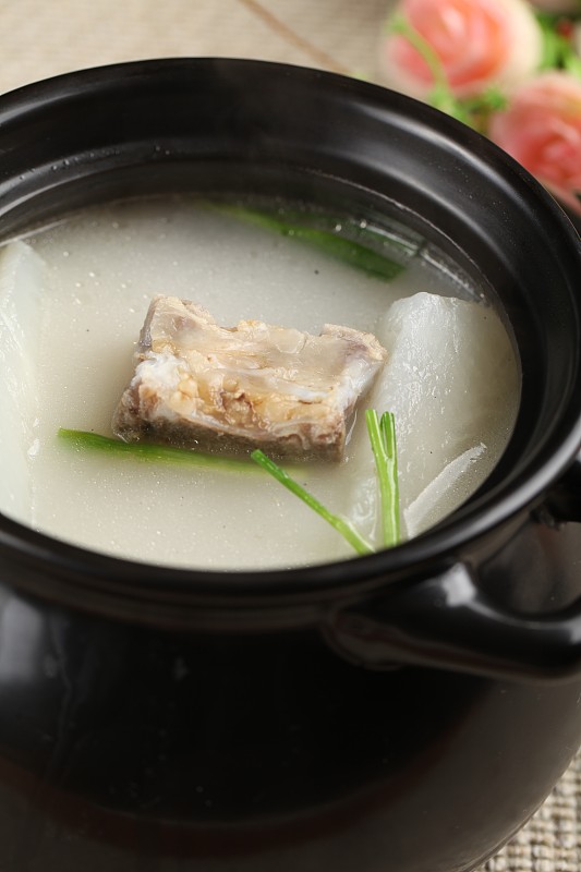 山药萝卜排骨可以一起炖吗