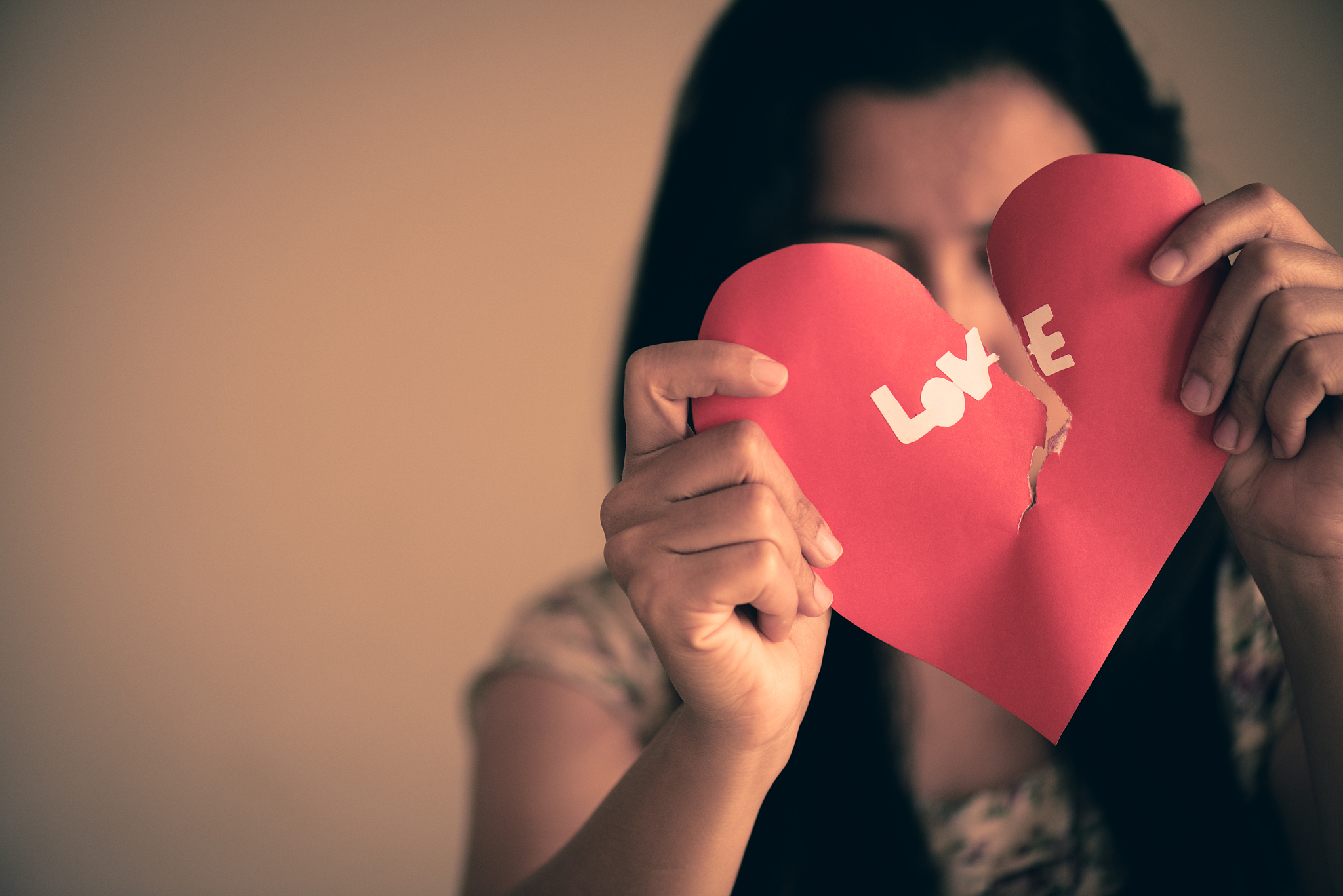 续写 马晗杰大喊道：不要离去！！！！我的杰哥！！我是爱你的！！！