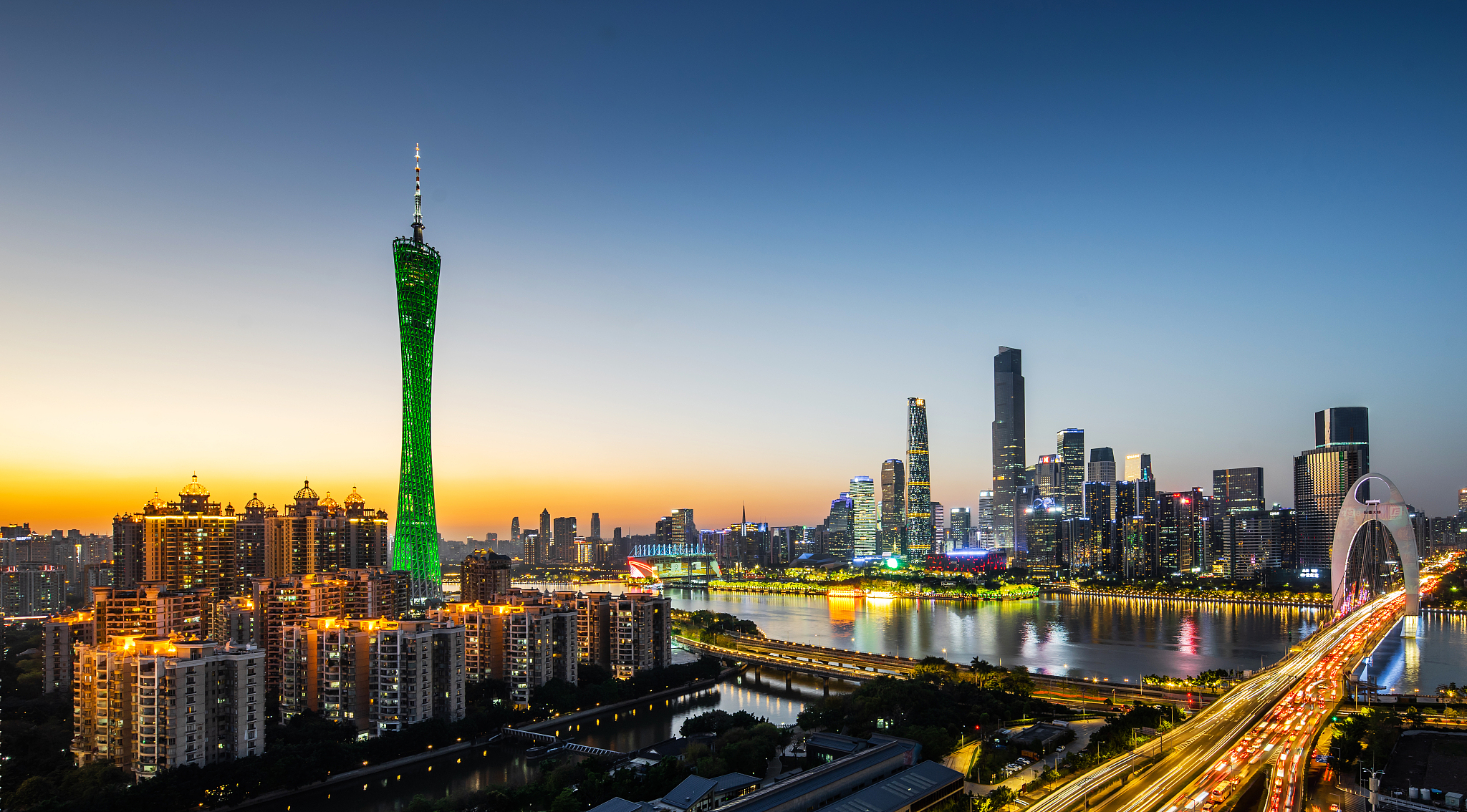 city night view in guangzhou