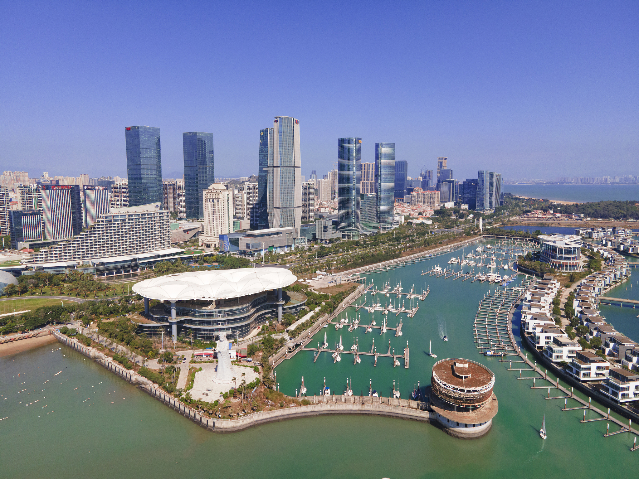 经济发达、金融繁荣、管理高效、物流便捷：探索理想岛屿的魅力