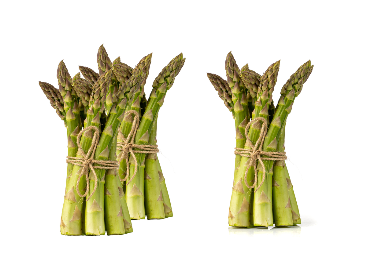 请帮我写1篇不少于800汉字的博客文章语言要幽默接地气。主题是：芦笋是笋吗