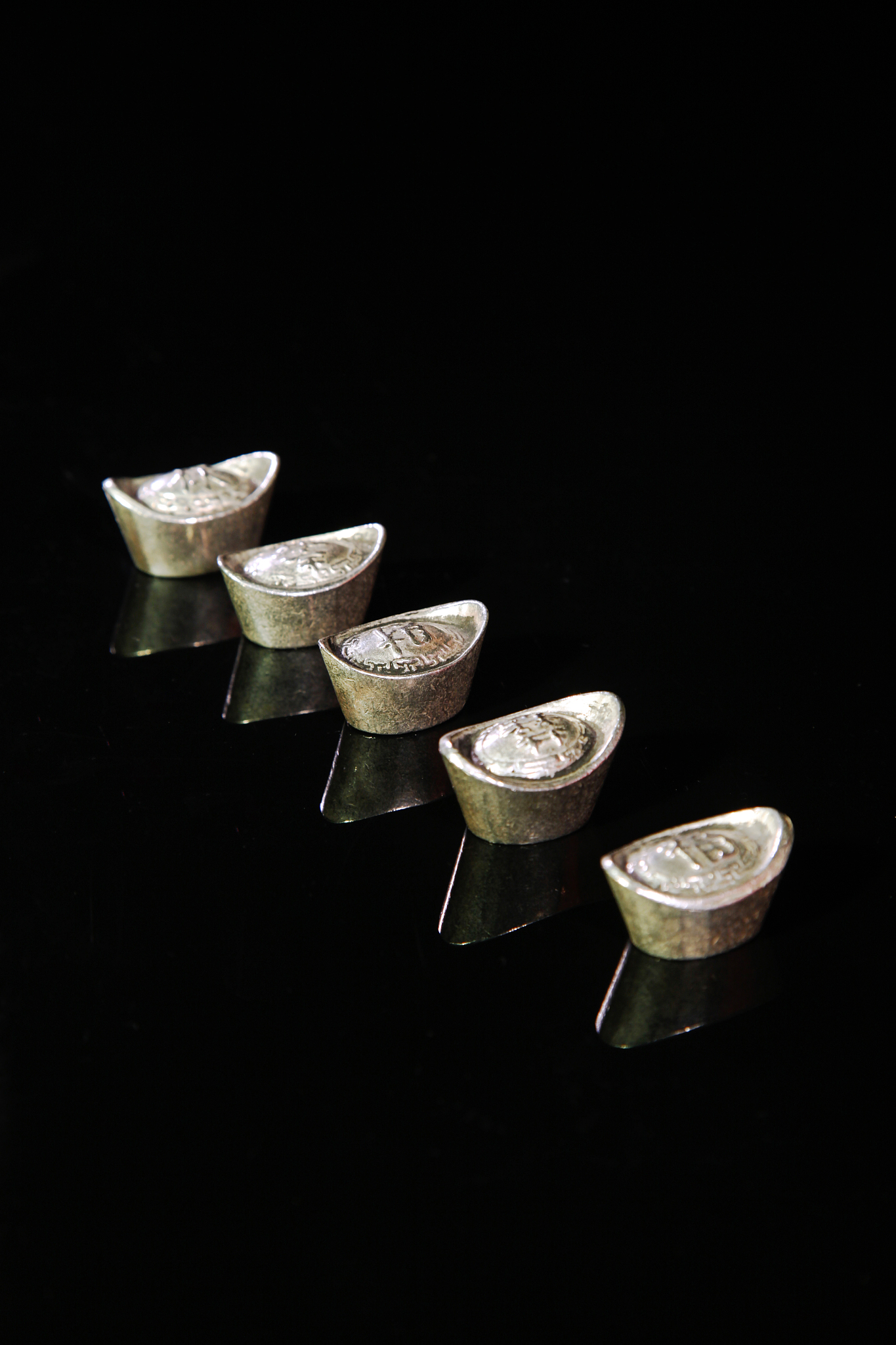 如何鉴别银元是银还是不锈钢600字