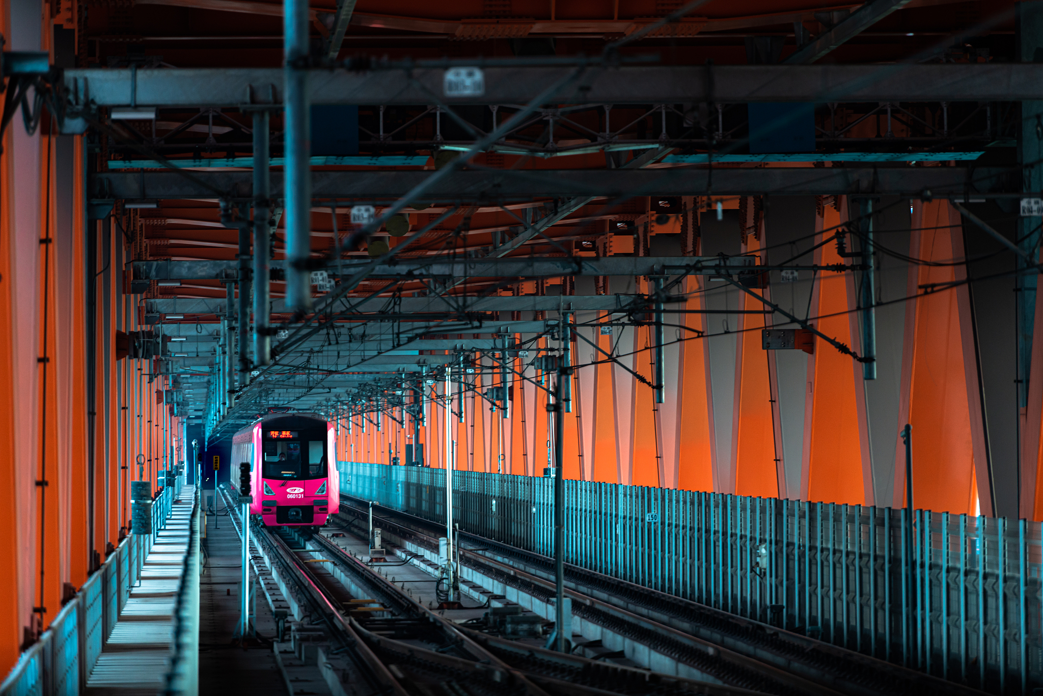 重庆轻轨专业学校毕业生就业指南：如何提高竞争力？