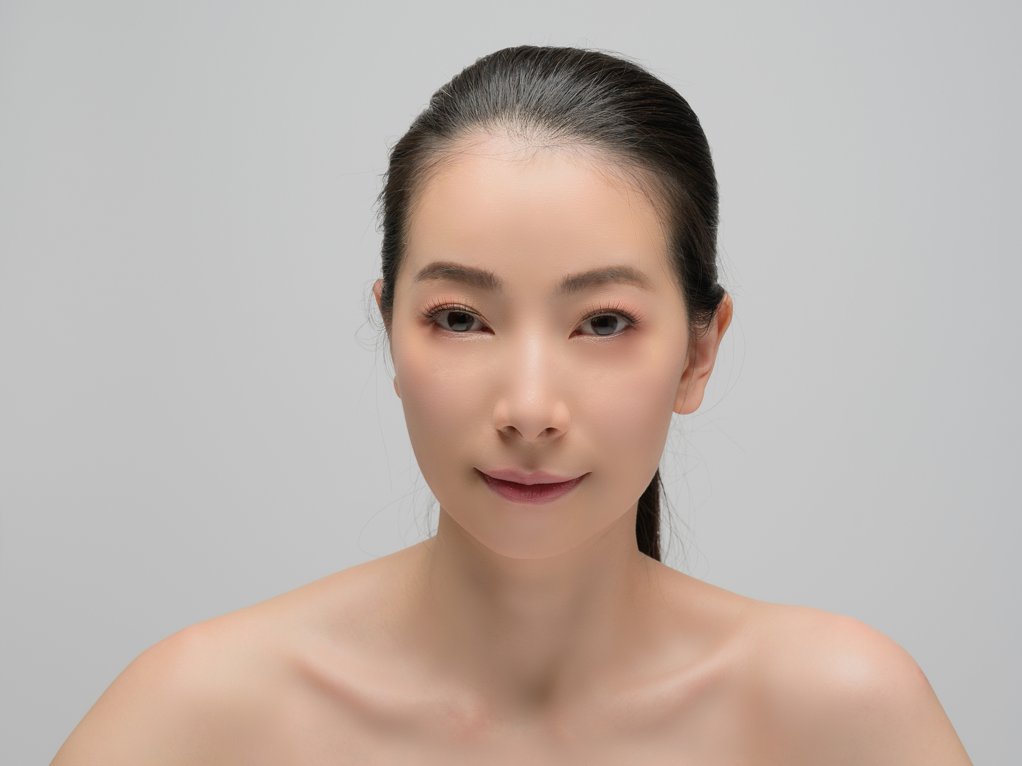 素颜模卡：模特生涯的必备利器，展现真实魅力，赢得更多机会！