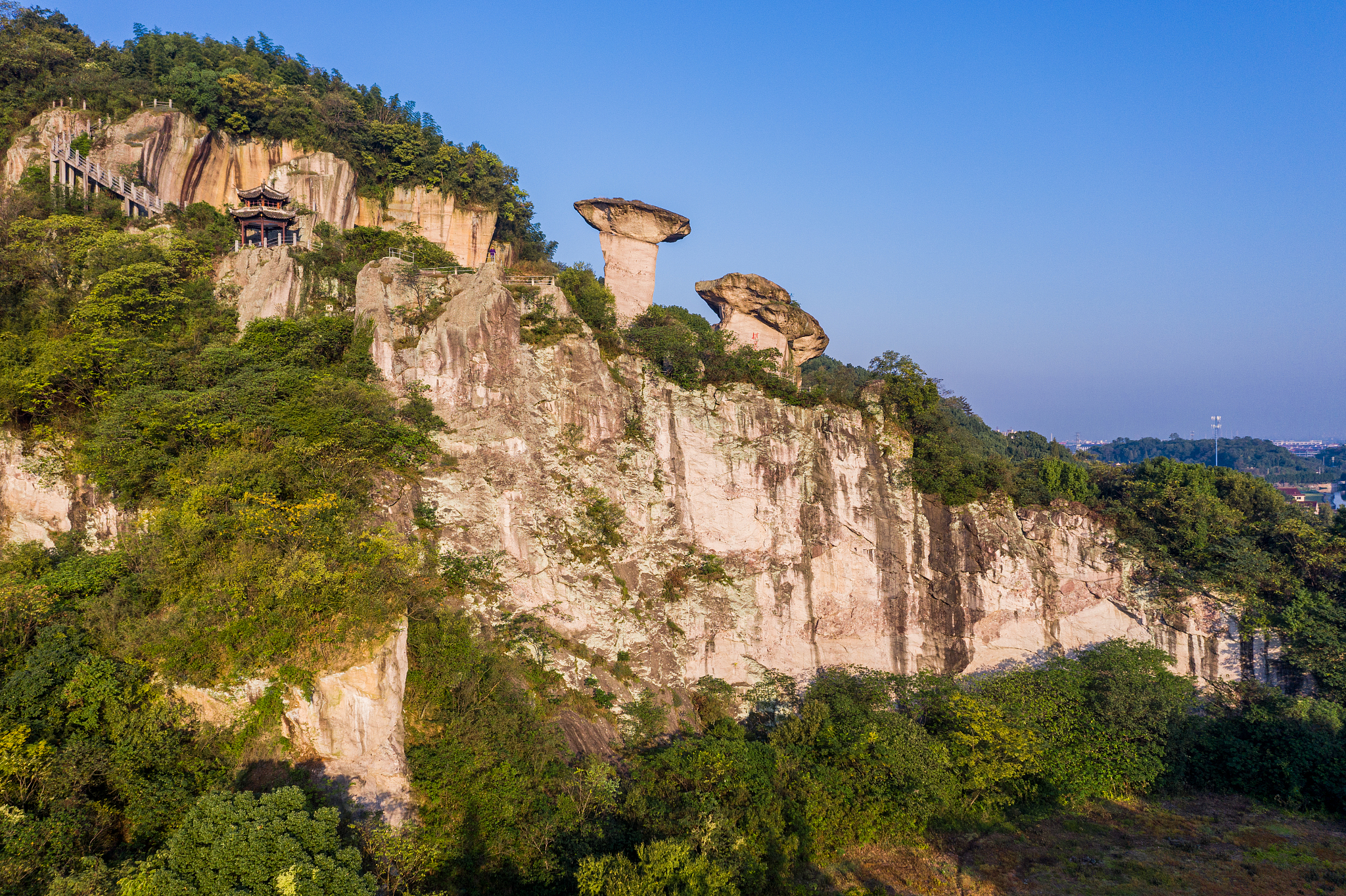 东土山是什么意思_词语东土山的意思