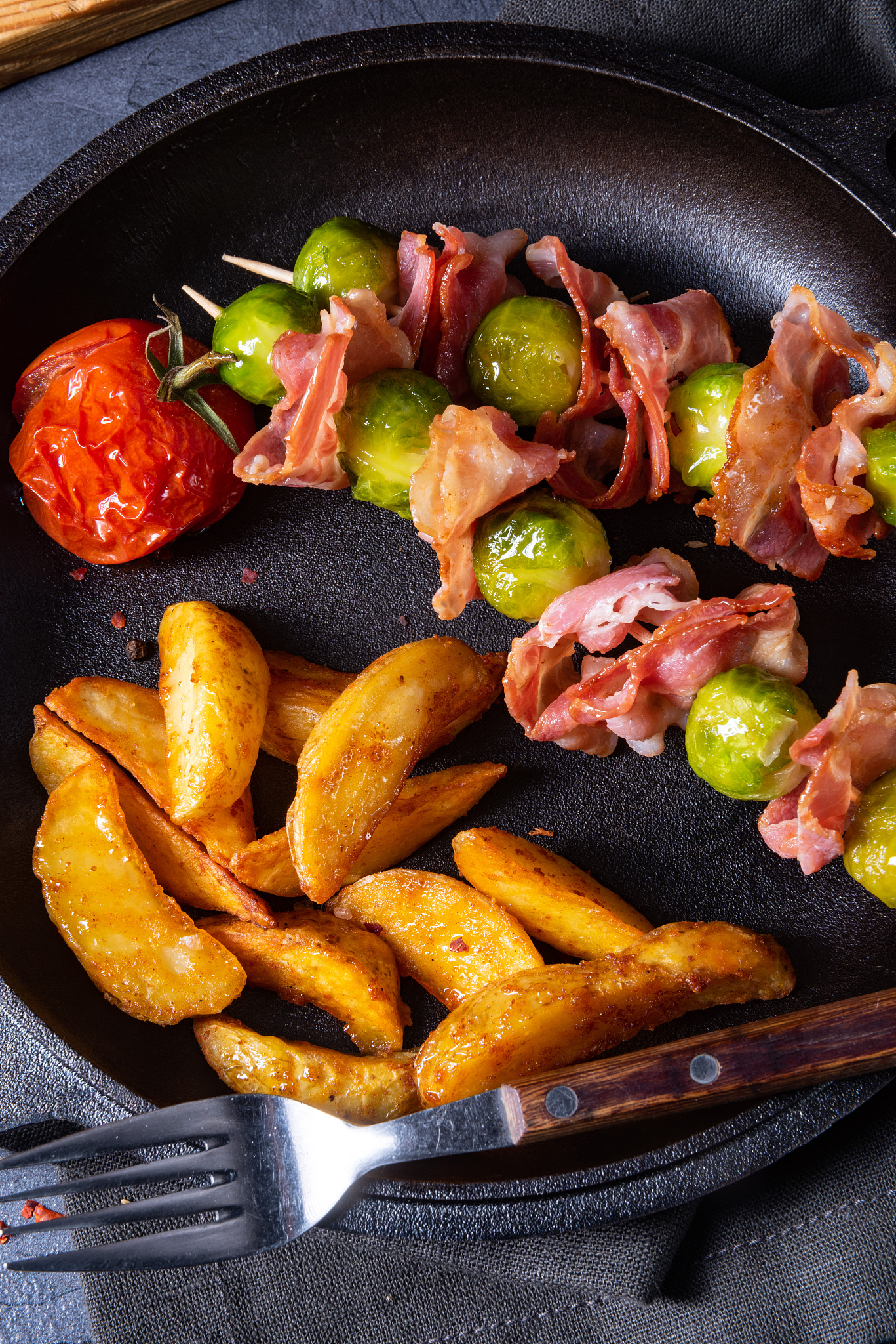 brussels sprouts - bacon - skewers with potato widgets