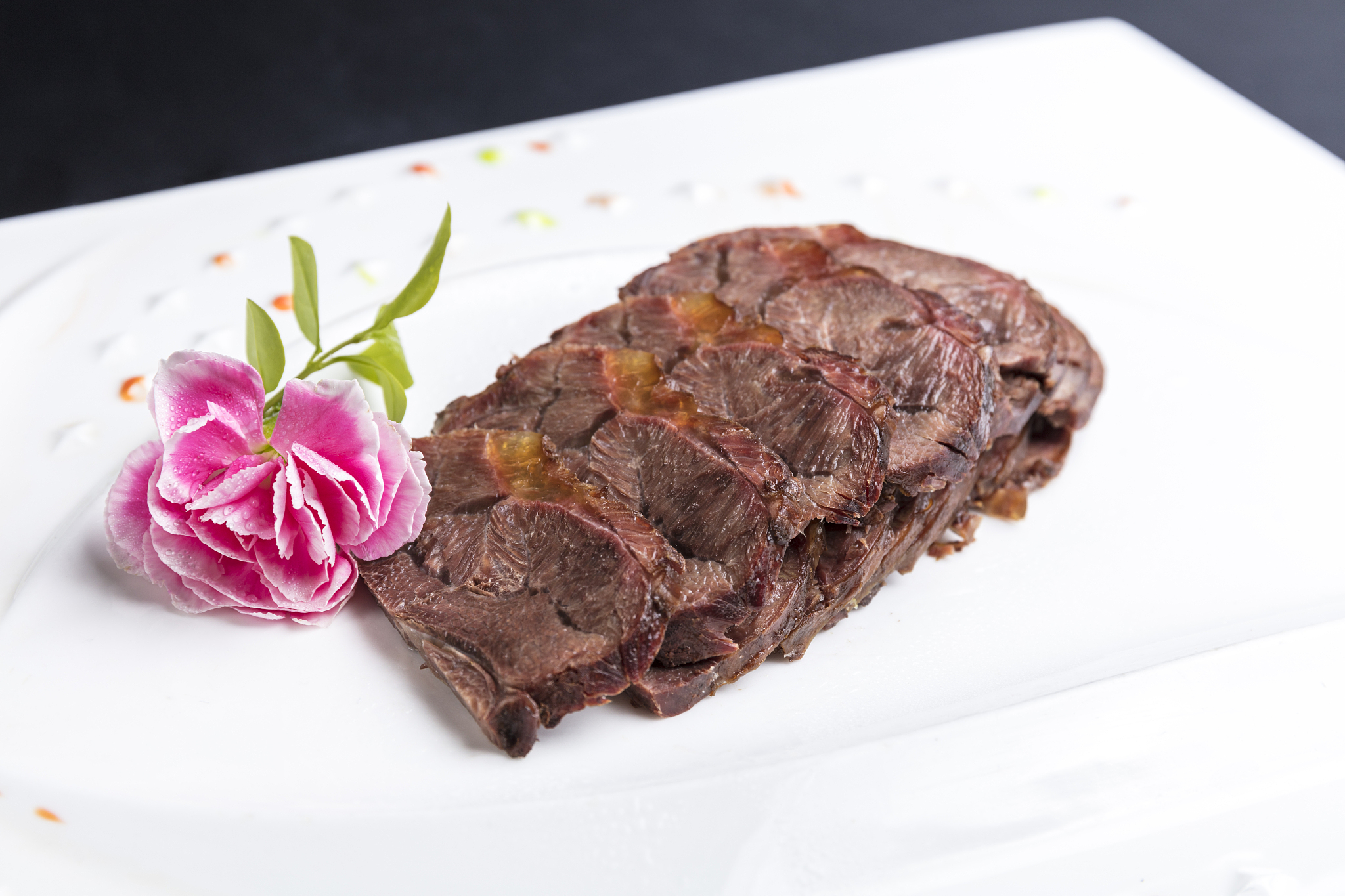 卤牛肉怎么做？简单易学的家常做法！