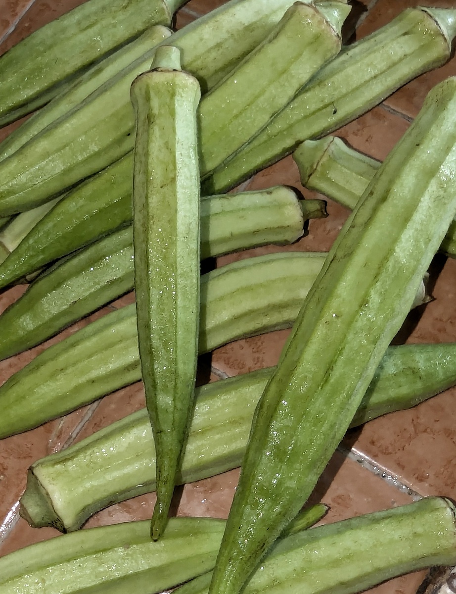 秋葵粘液：营养价值、功效及食用注意事项