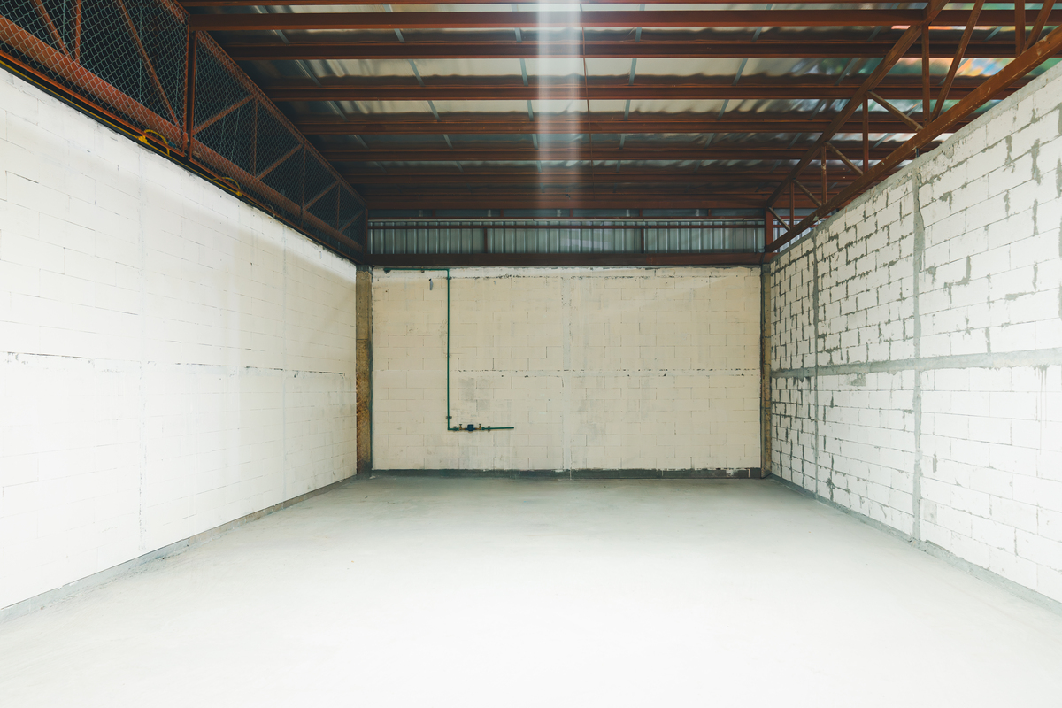 岩棉夹芯板建造仓库：优缺点分析及应用场景