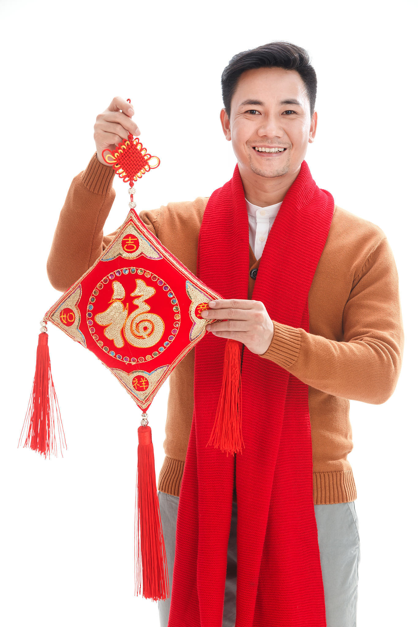中年男人庆祝新年