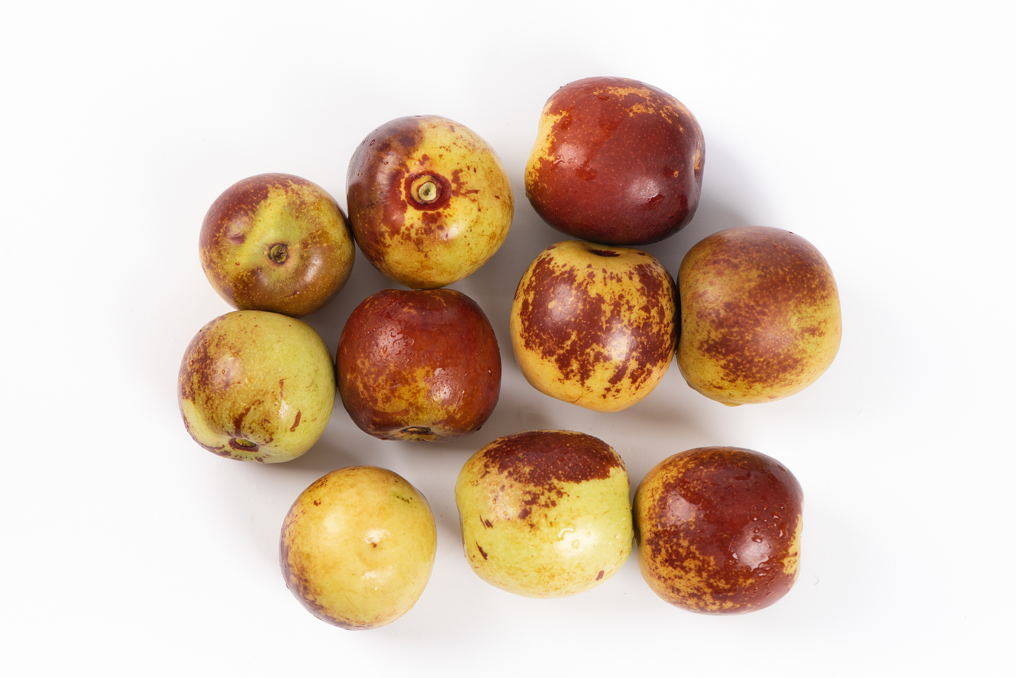 冬枣红色和青色区别：成熟度、口感、储存时间