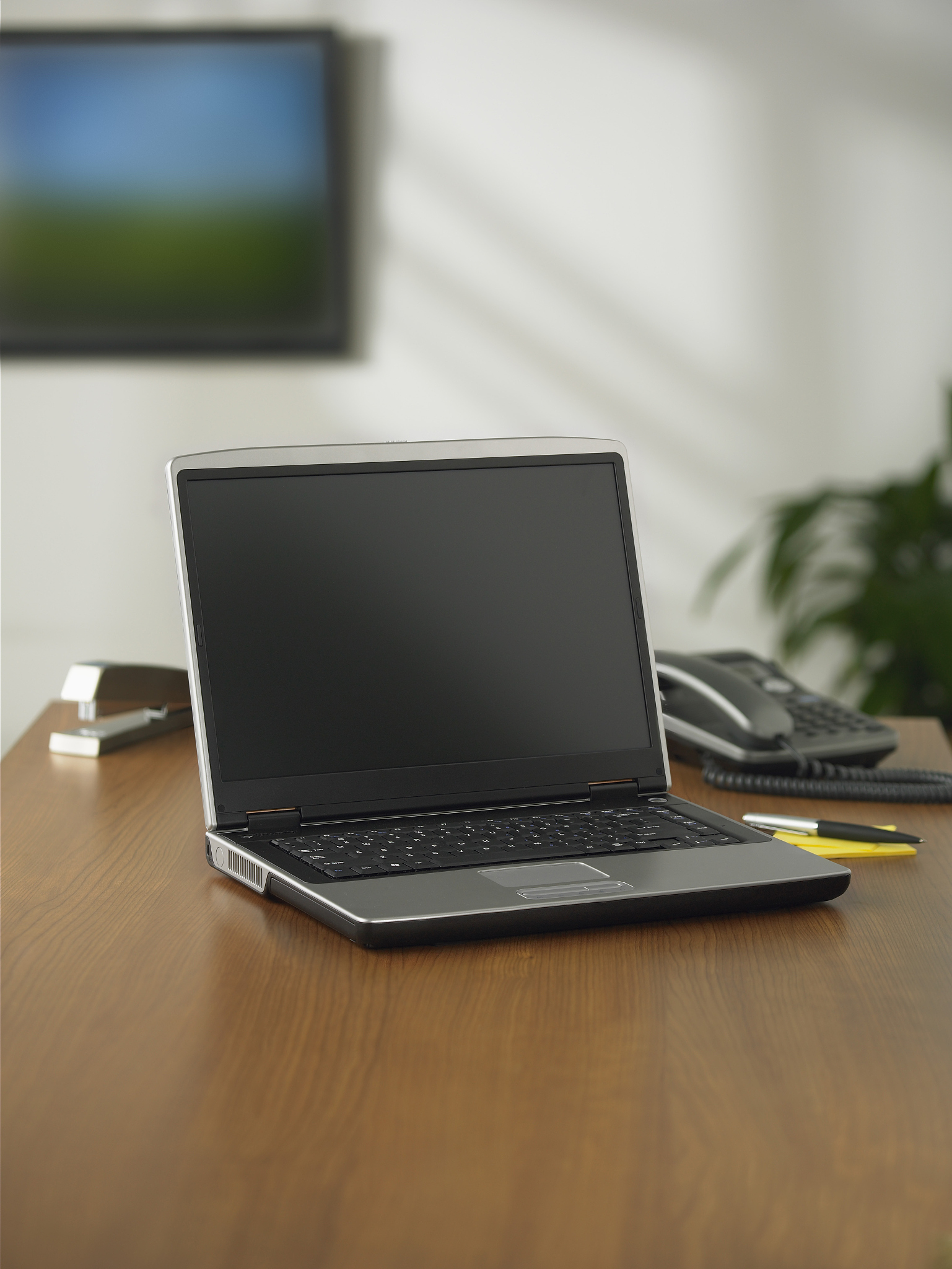 لاب توب HP ZBOOK قوي بأداء عالي - i7 الجيل الثامن، 32 جيجابايت رام، 512 جيجابايت SSD