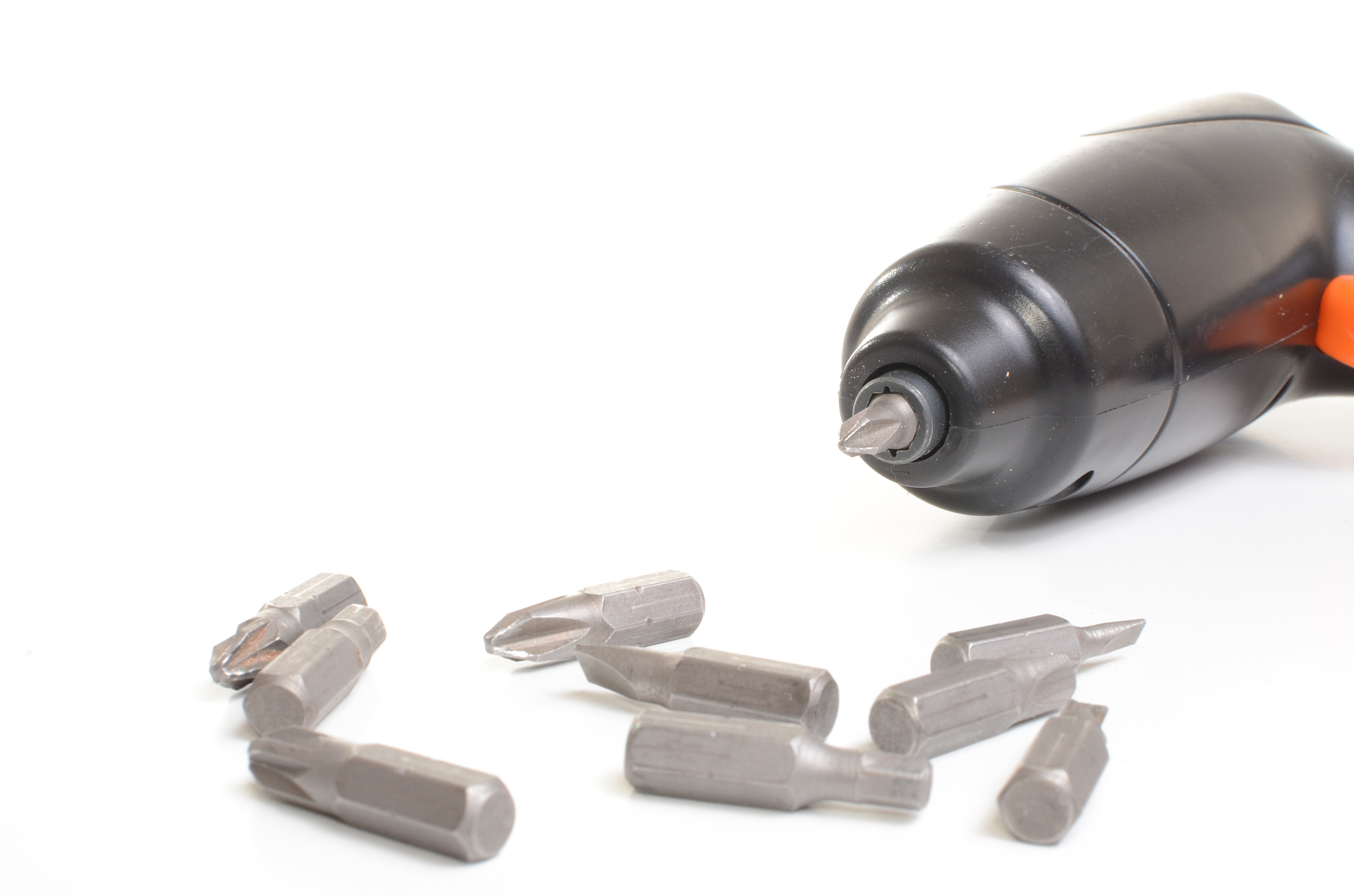 我想围绕How to find china hyper tough screwdriver bit set manufacturer写一篇文章你可以给我一个纲要吗