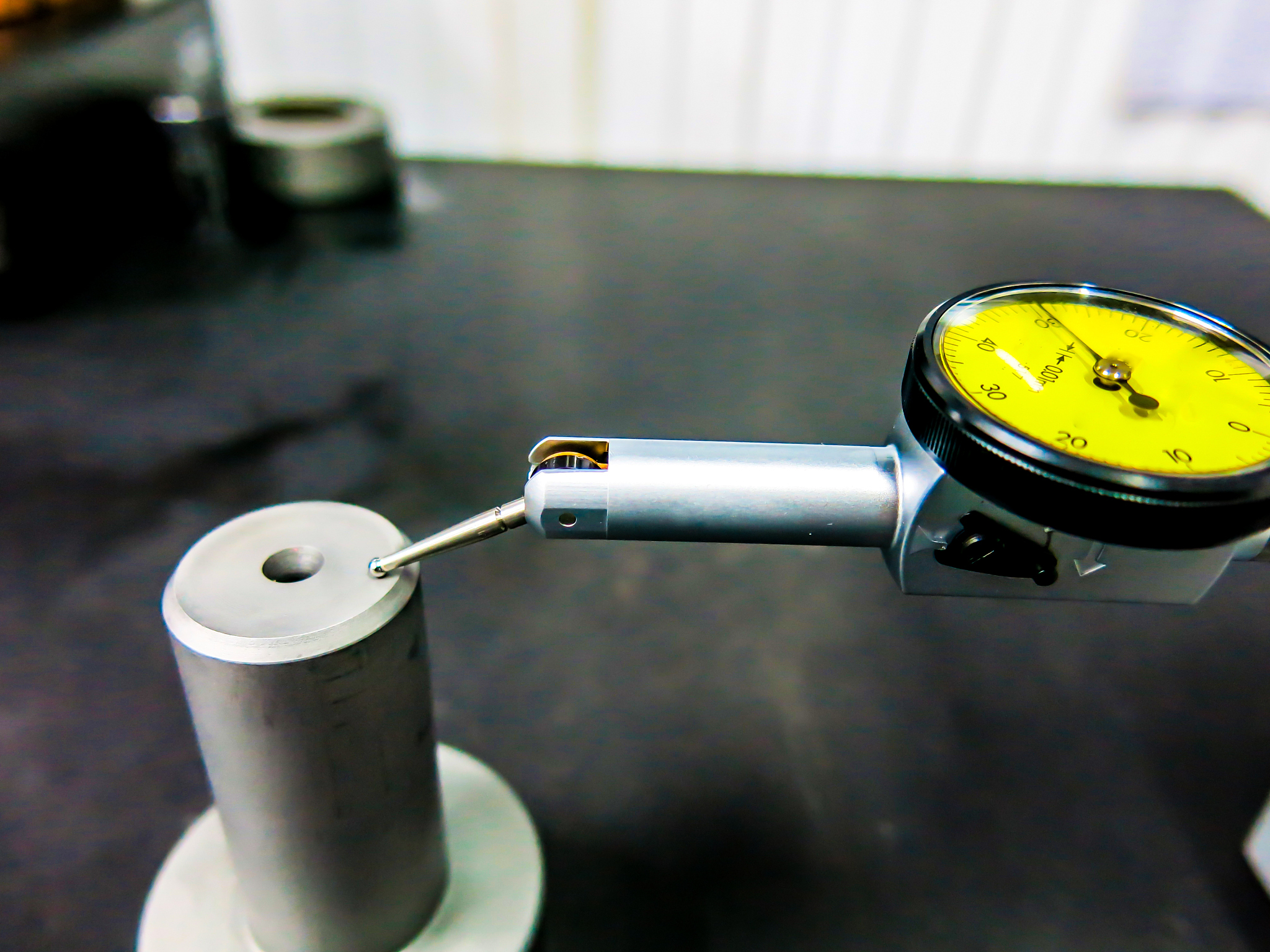 弹簧式压力计使用指南：详细步骤及注意事项