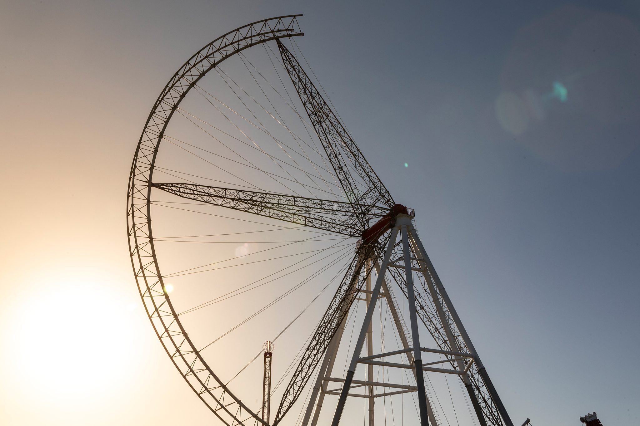 ferris wheel in conctruction