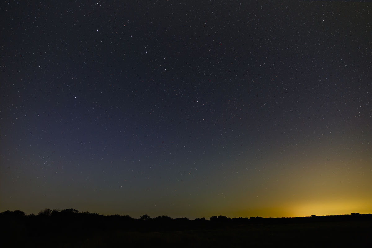 光污染：危害、原因及解决方案
