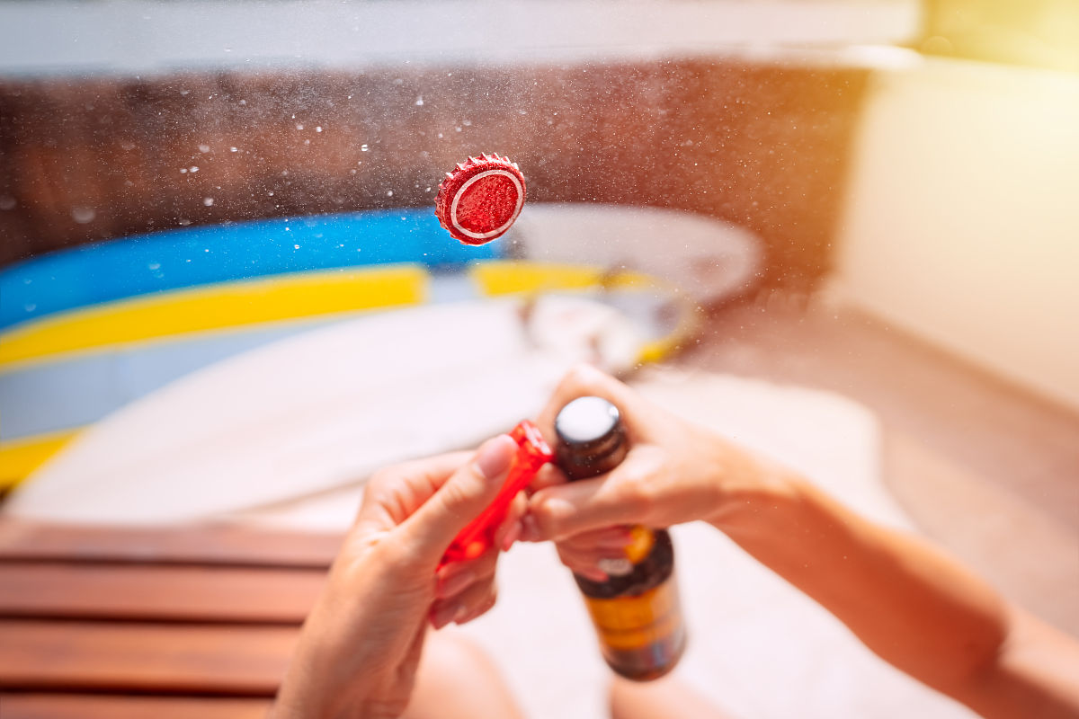 啤酒瓶加热后放入水中危险吗？