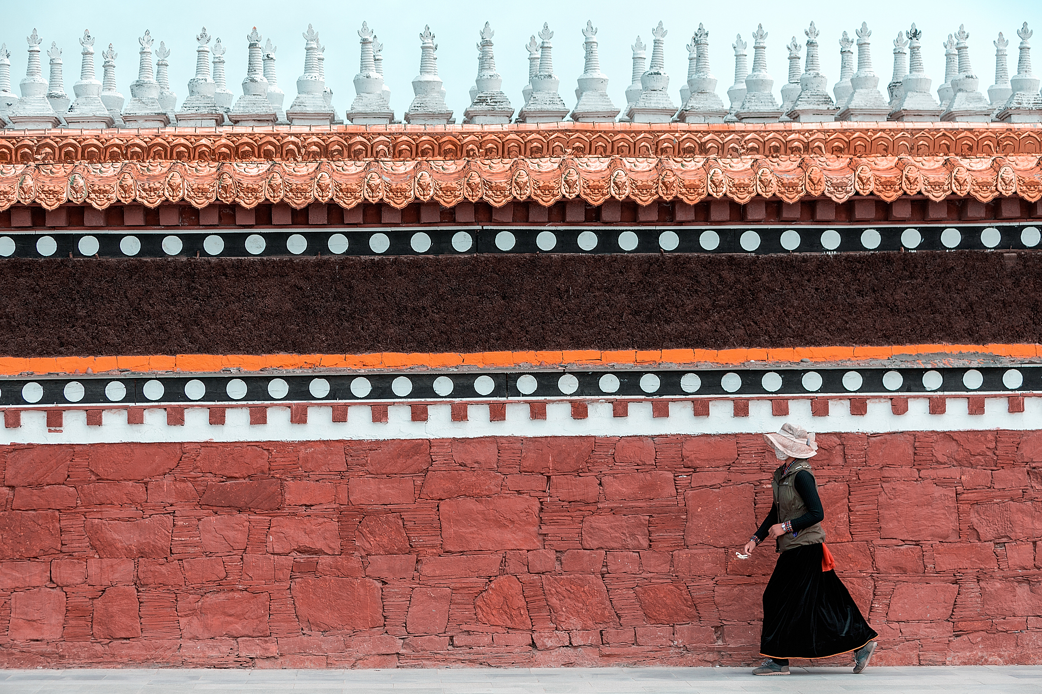 江河介绍：地理位置、水文特征、生态环境、文化历史、经济利用