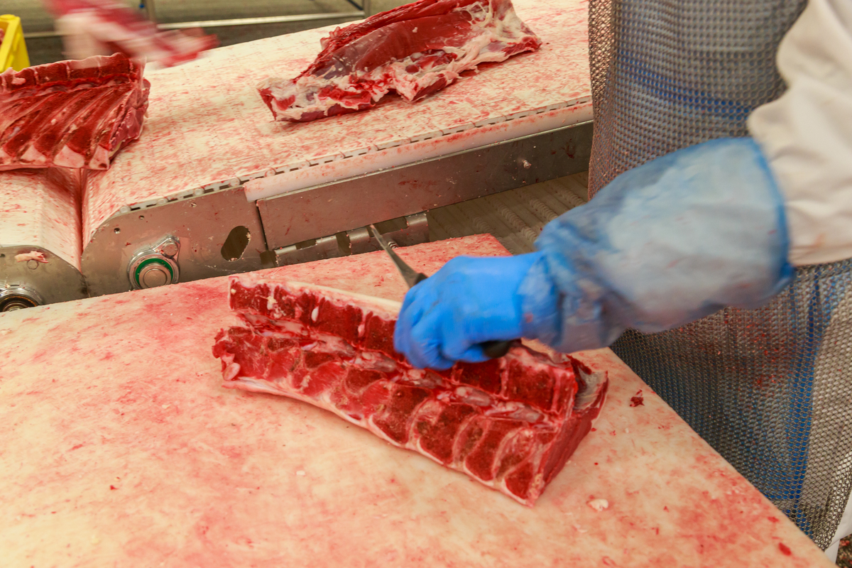 肉类加工流程详解：从屠宰到包装的完整步骤