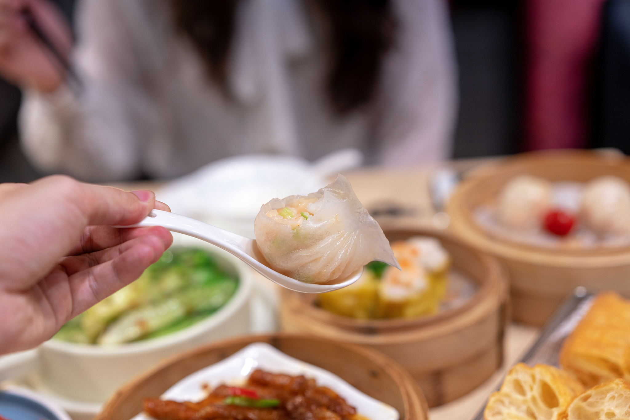 夸早茶比如 肠粉、虾饺