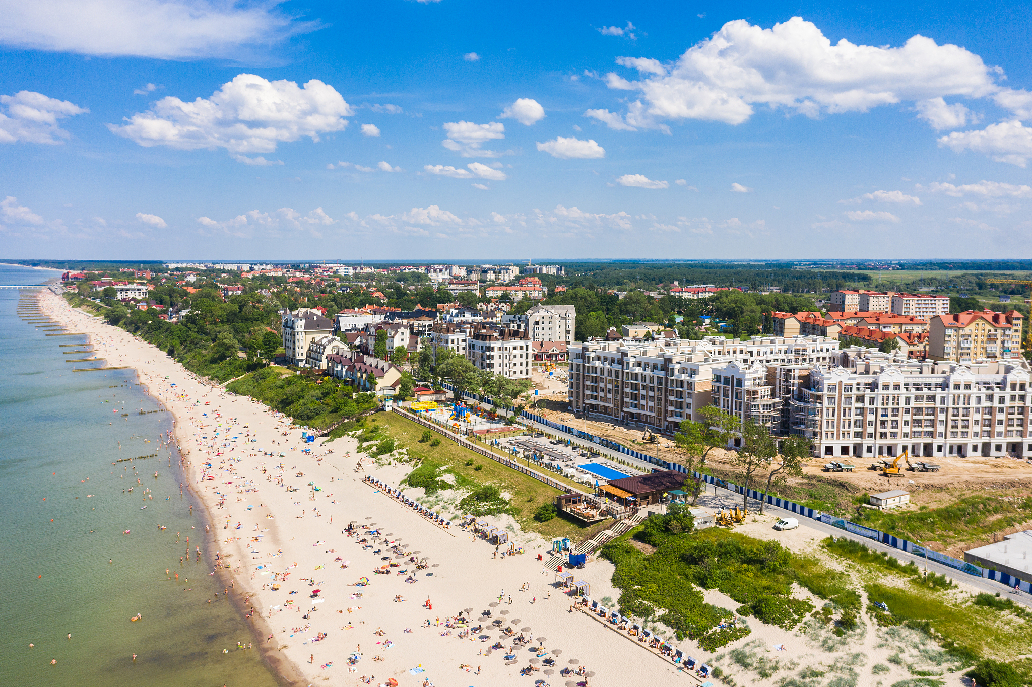 aerial: the beach of zelenogradsk