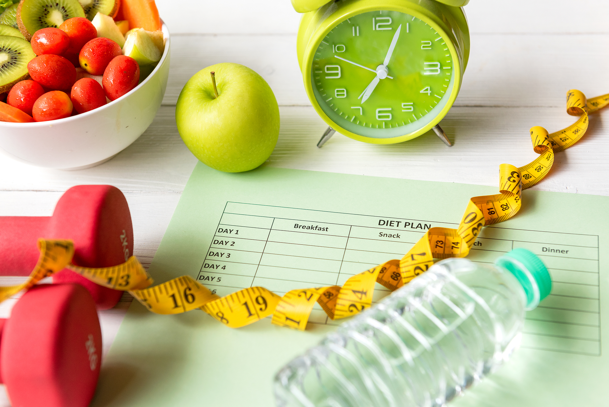 本人身高175cm体重53kg怎么在1个月内增肌到63kg给我拟定一份详细的健身饮食计划