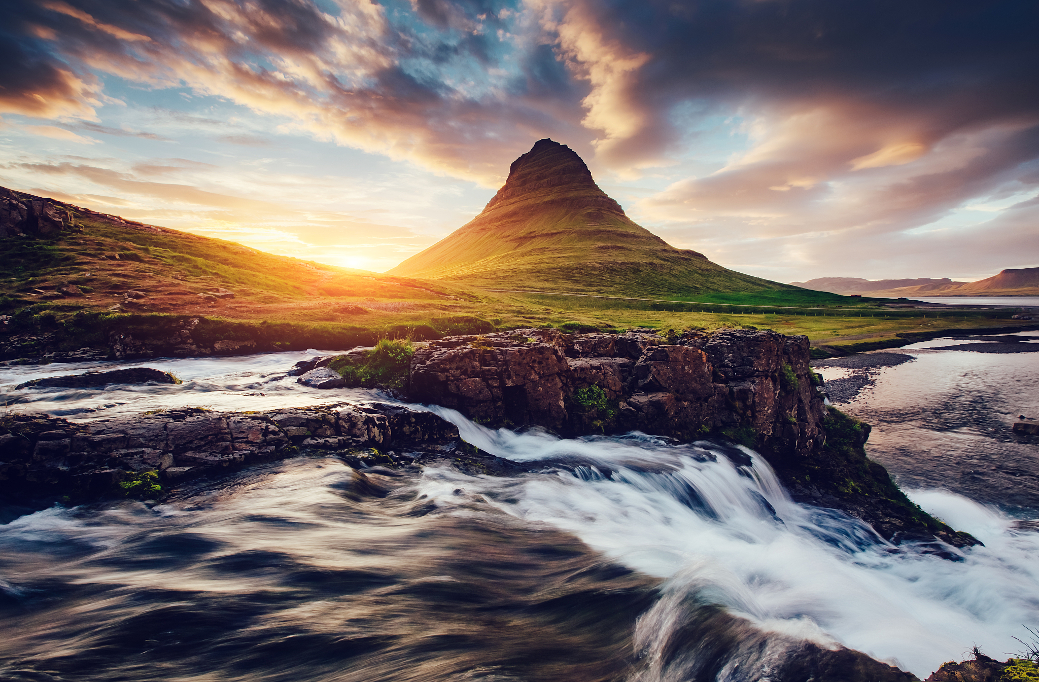 fantastic evening with kirkjufell volcano