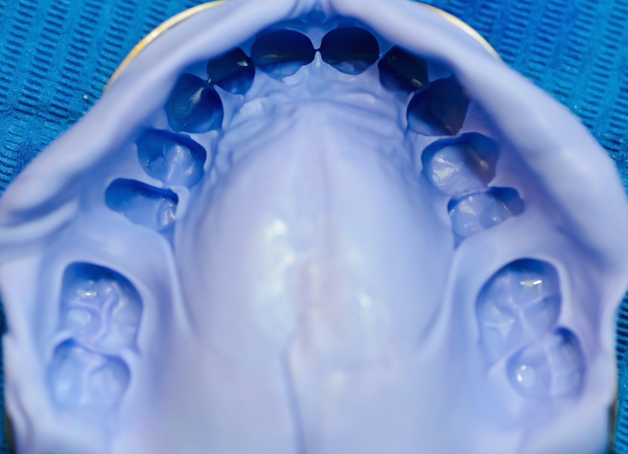 树脂假牙机器怎么用？回答加解释