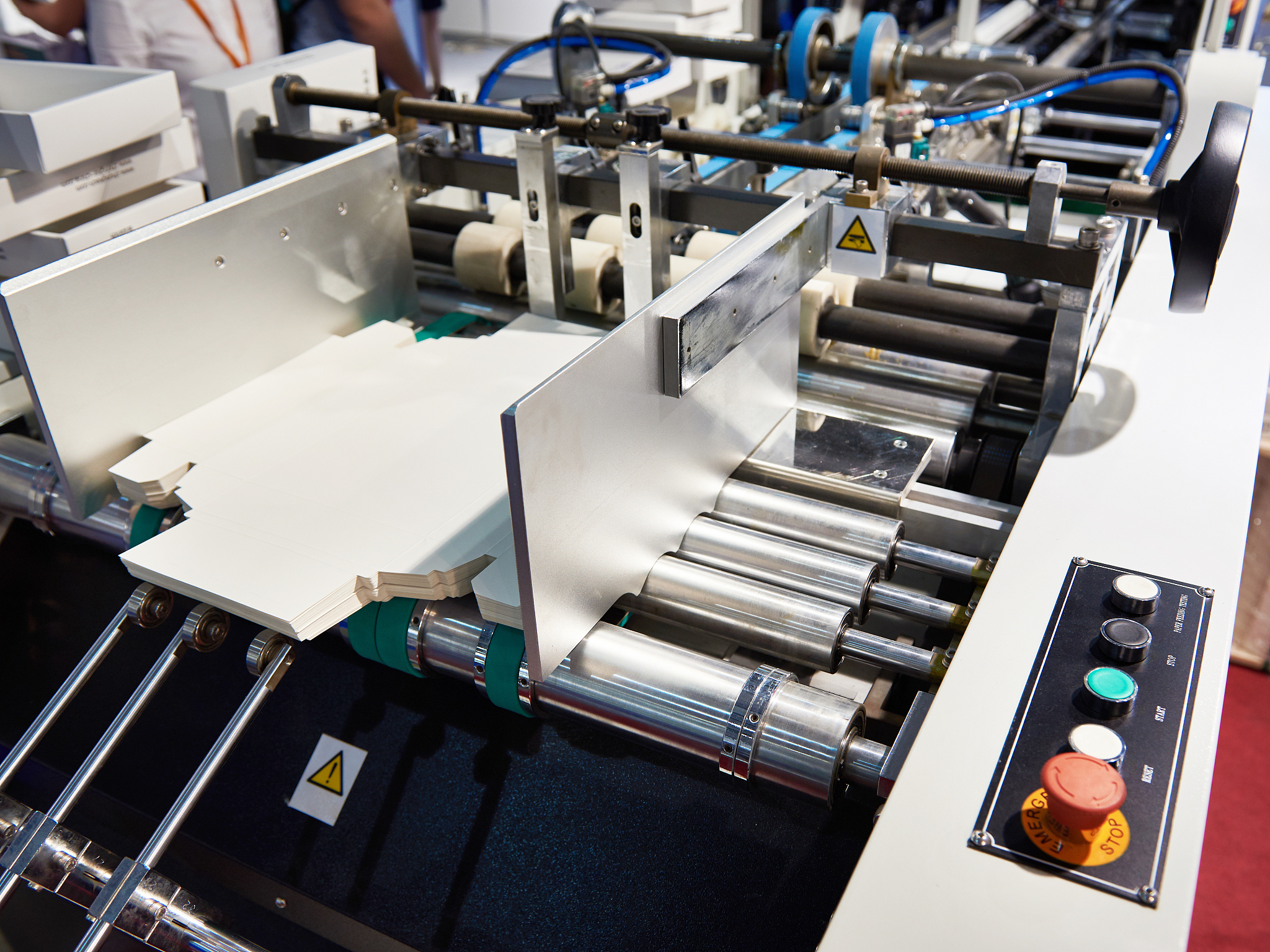 纺织品水洗牢度测试：步骤、注意事项及解读