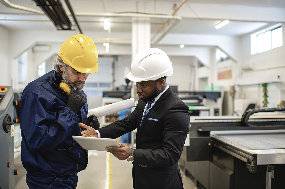阐述化工行业一线领导对工人职业健康管理的影响机制研究研究背景1000字