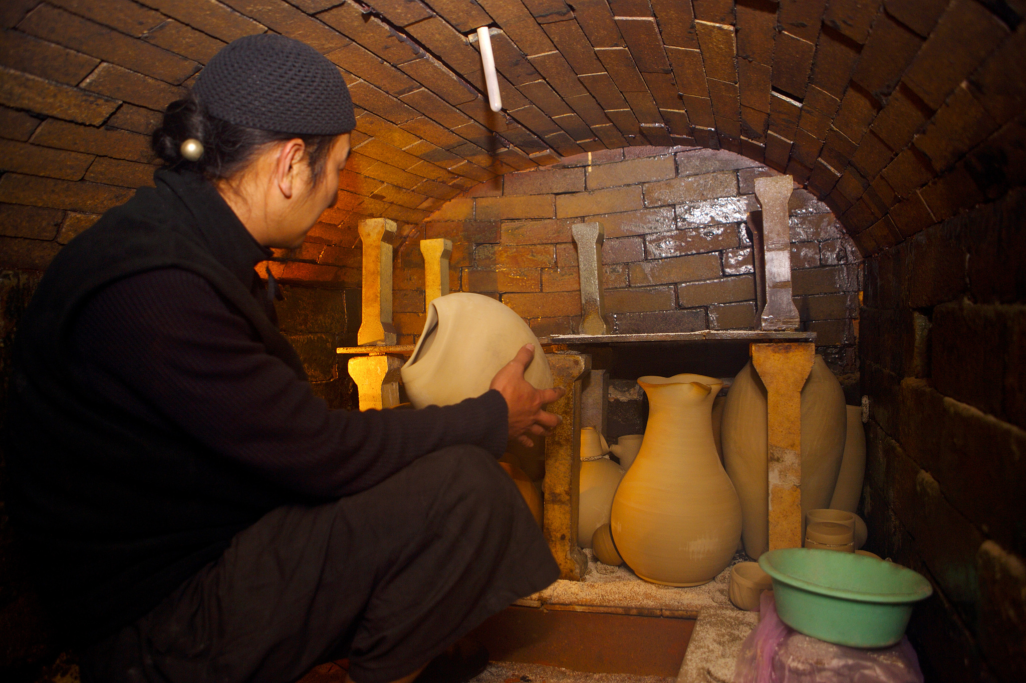 男人喜欢逛陶瓷窑：寻找精致、文化和艺术