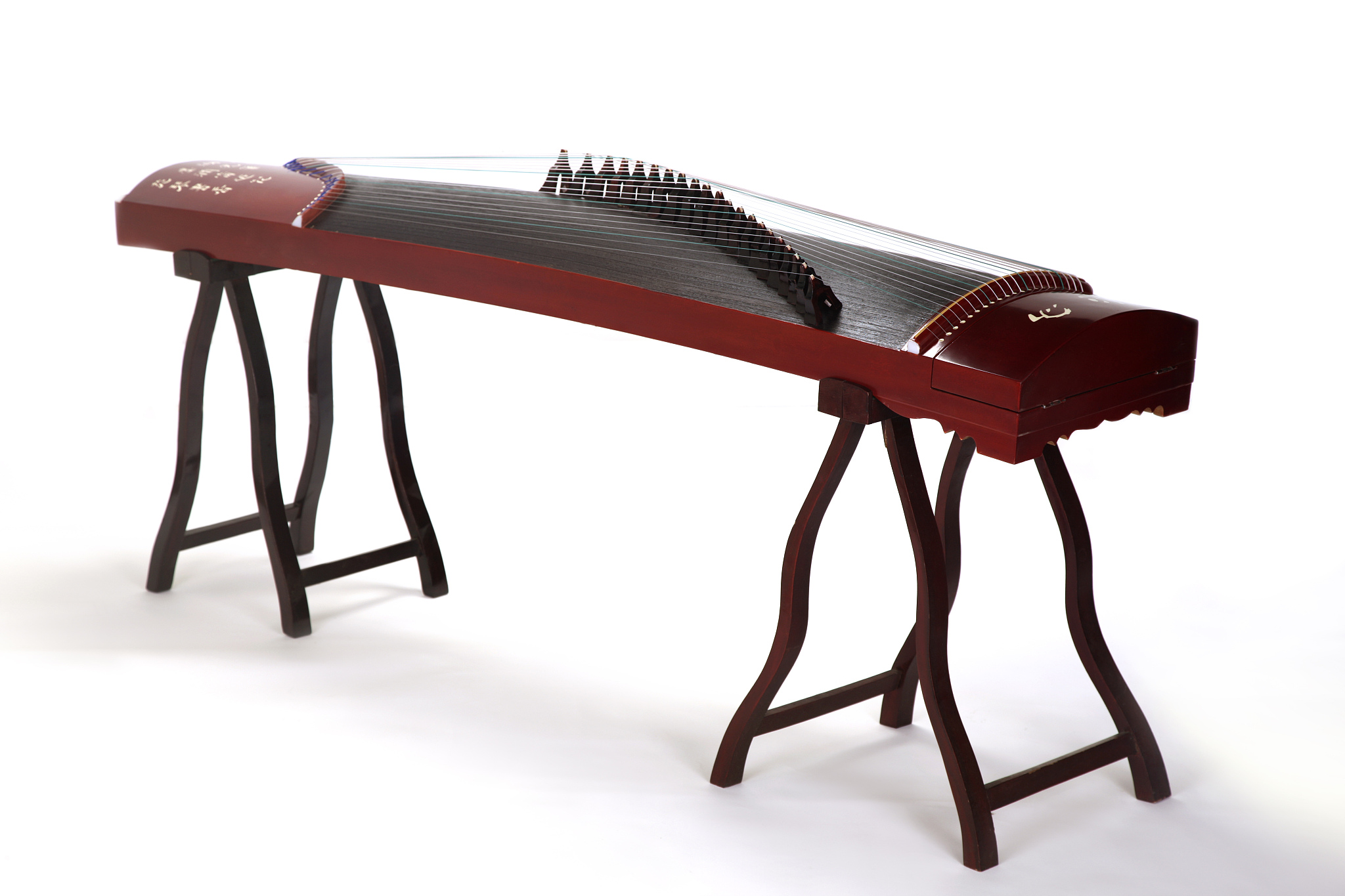 黑檀木古筝，泡桐木面板的独特音质体验