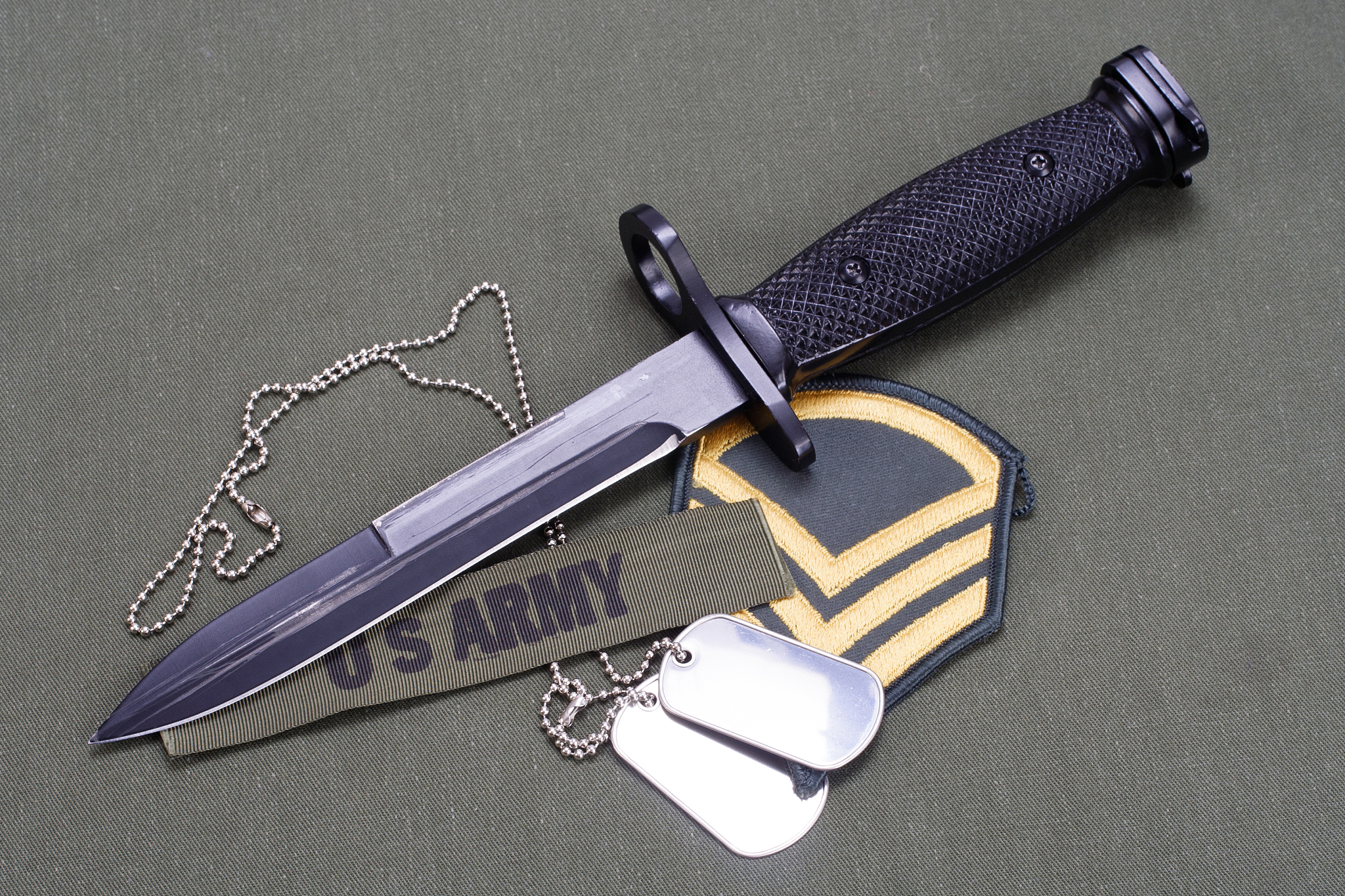 bayonet and dog tags on us army uniform