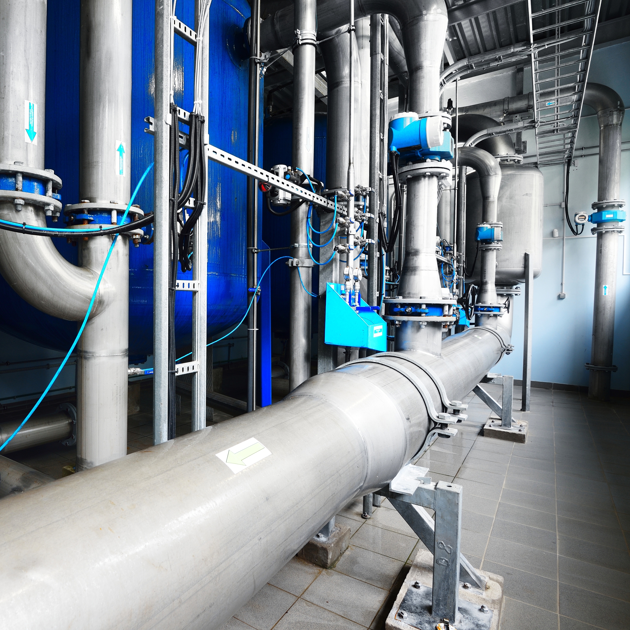 以锅炉管道安装为题目写一篇文章字数700字