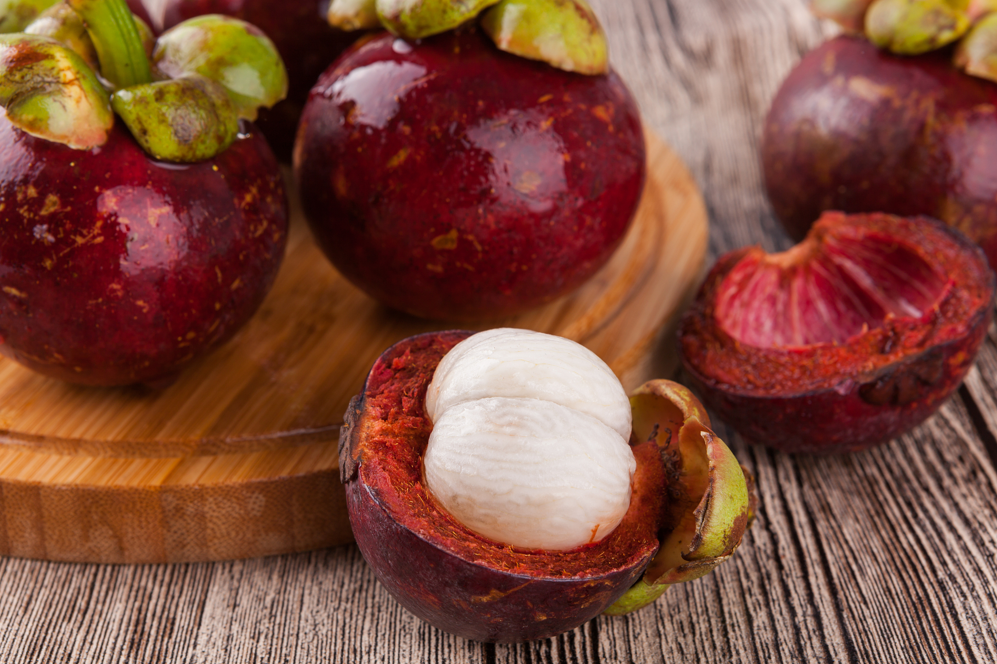 山竹的功效与作用及营养价值200字左右详细描述一下