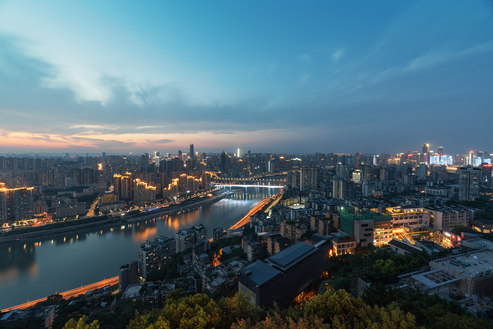 两路口城市风光天际线