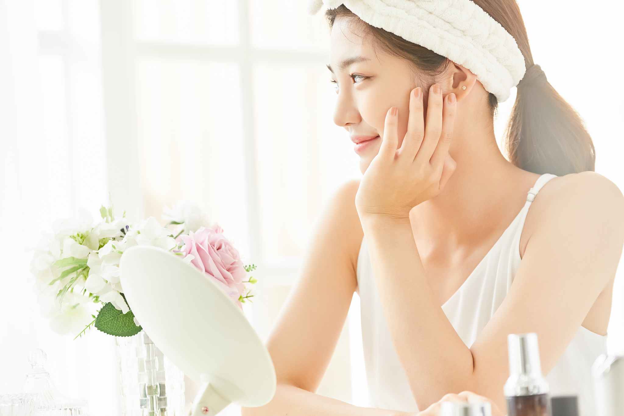 为什么女人反反复复抹脸