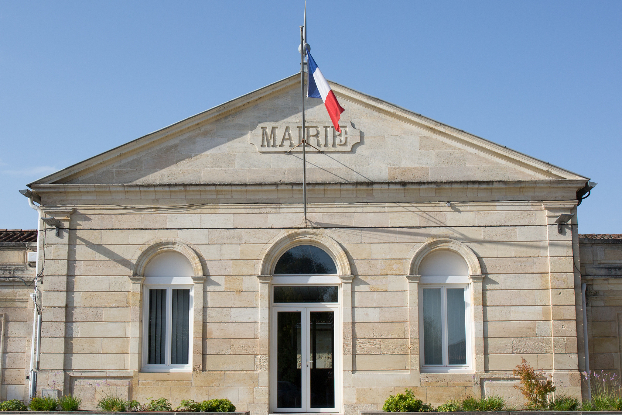 Houses?  A Big, Fat Waste of Money!  Listen Up!