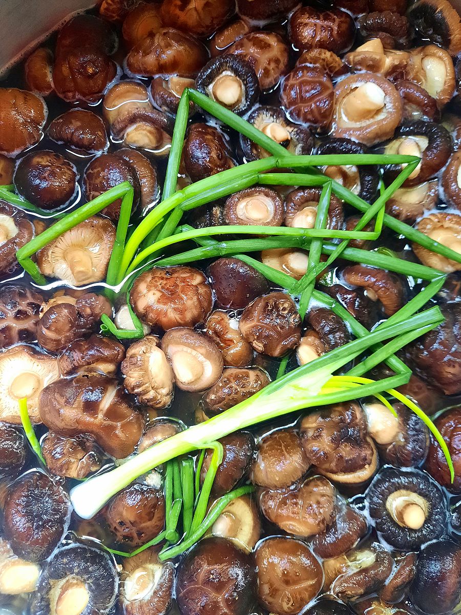 香菇水煮时间:多久才熟?完整指南! 香菇水煮时间:多久才熟?完整指南!