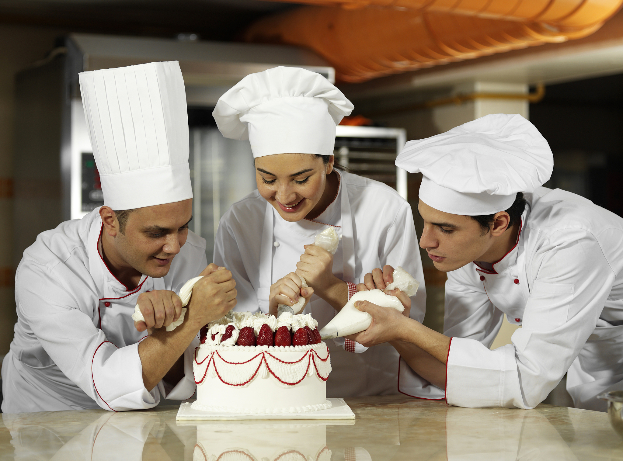 天津欧米奇西点西餐学院热门专业推荐：烘焙、烹饪、酒店管理、食品营养与卫生