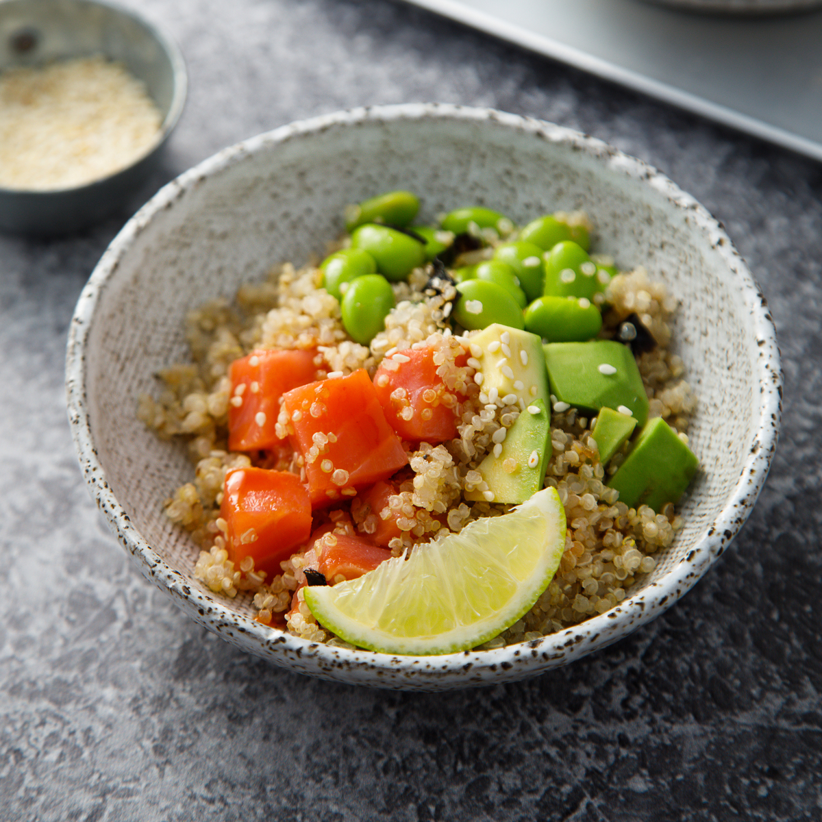 请根据以下模板写5份相似的文案标题使其更有画面感食欲感更加诱惑力文字数量大致相同：以后下班不知道吃什么你就像我这样做个懒人闷饭。做法简单有菜又有饭