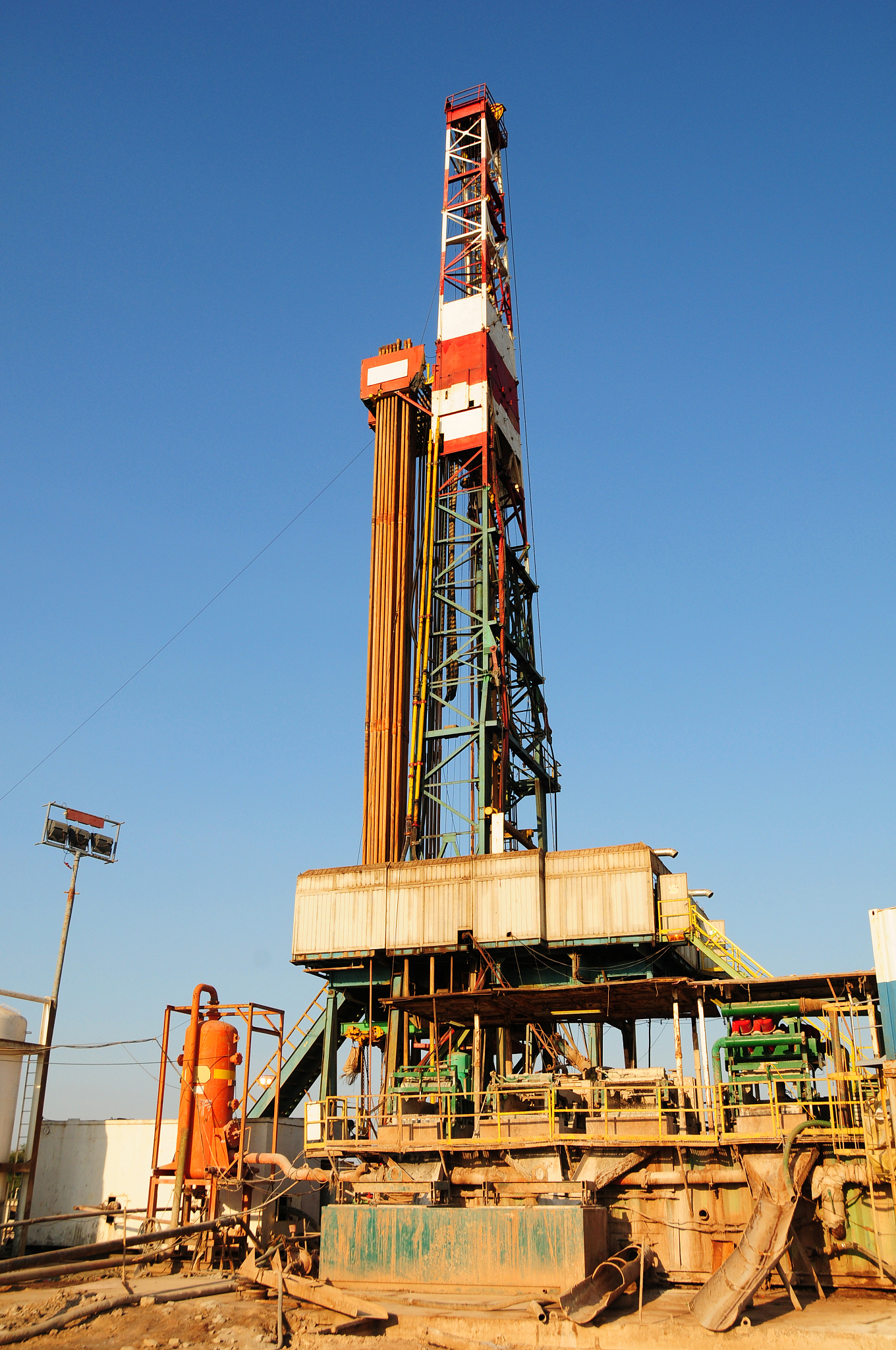 陕西省电子信息学校钻探工程技术专业怎么样？就业前景、优势和不足分析