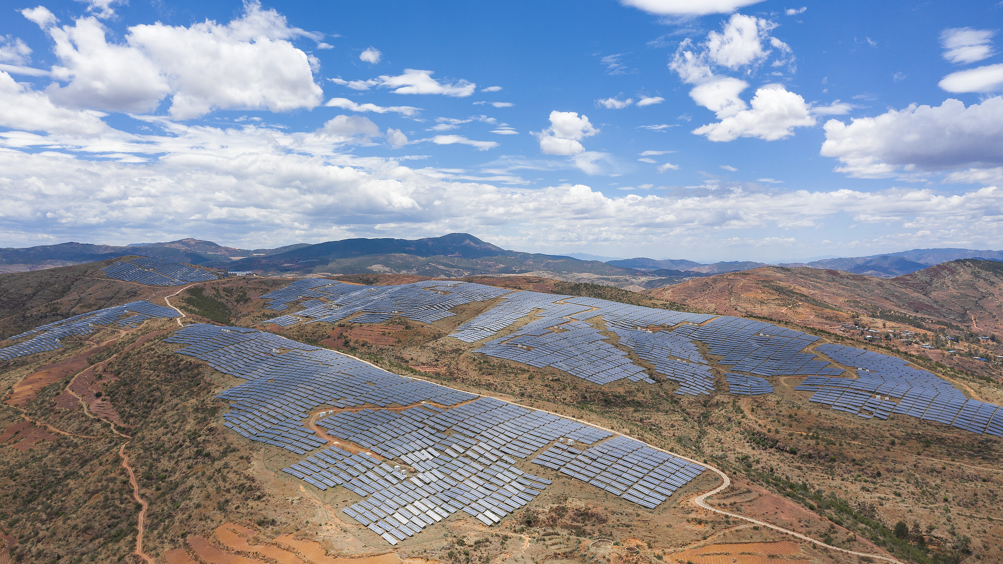 从轨迹怎么判断电场力