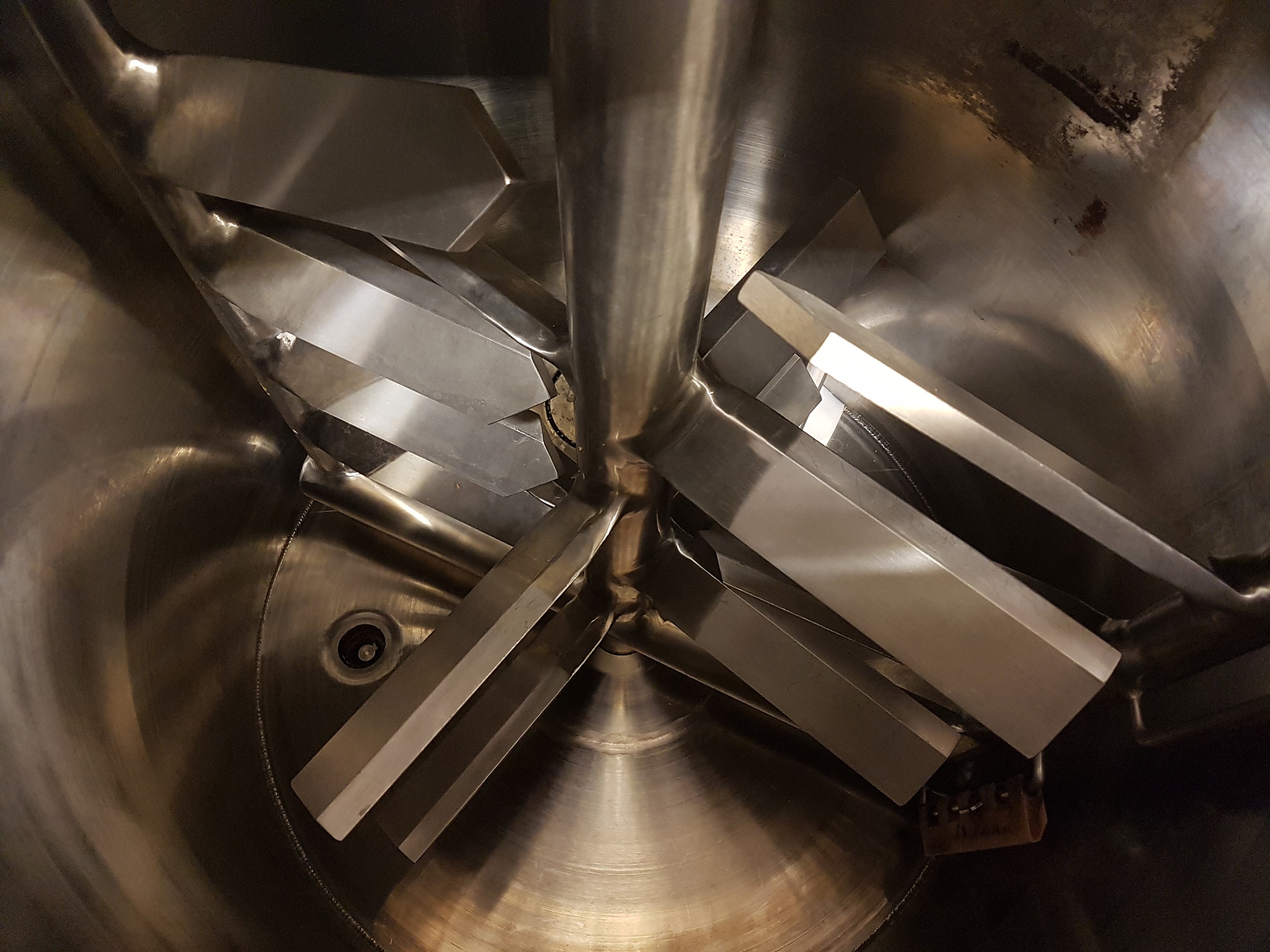 不锈钢切削液加工黏刀原因分析及解决方案 - 原创软文