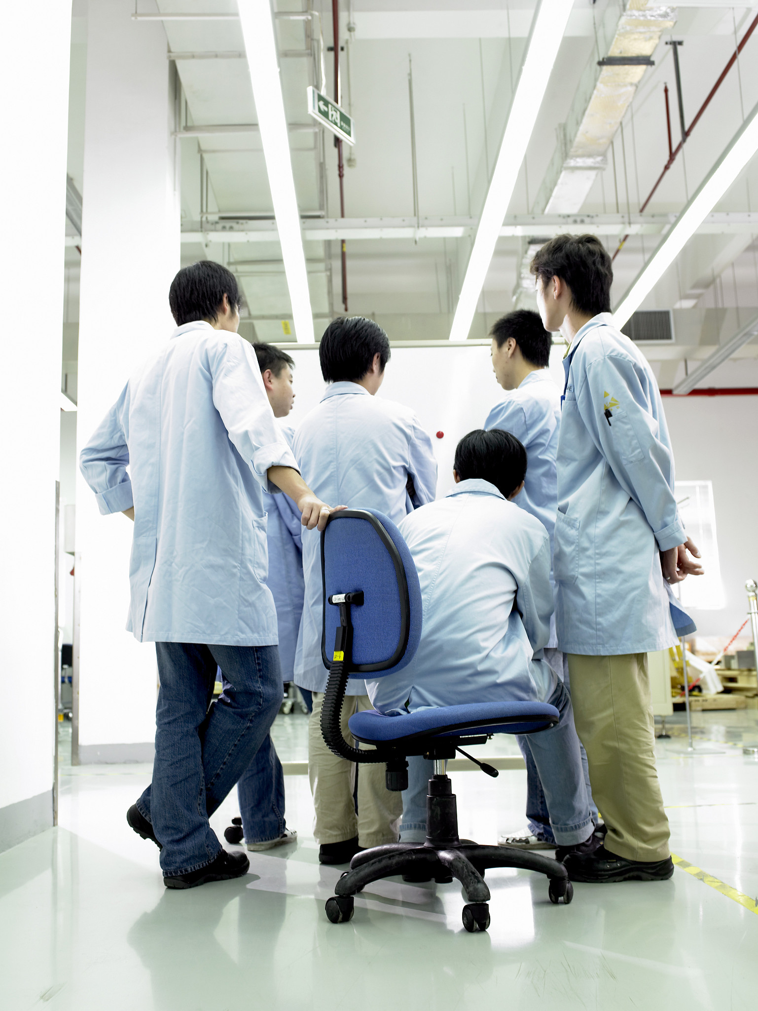 保定卫校男生适合的专业：医学影像、康复治疗、医疗管理等
