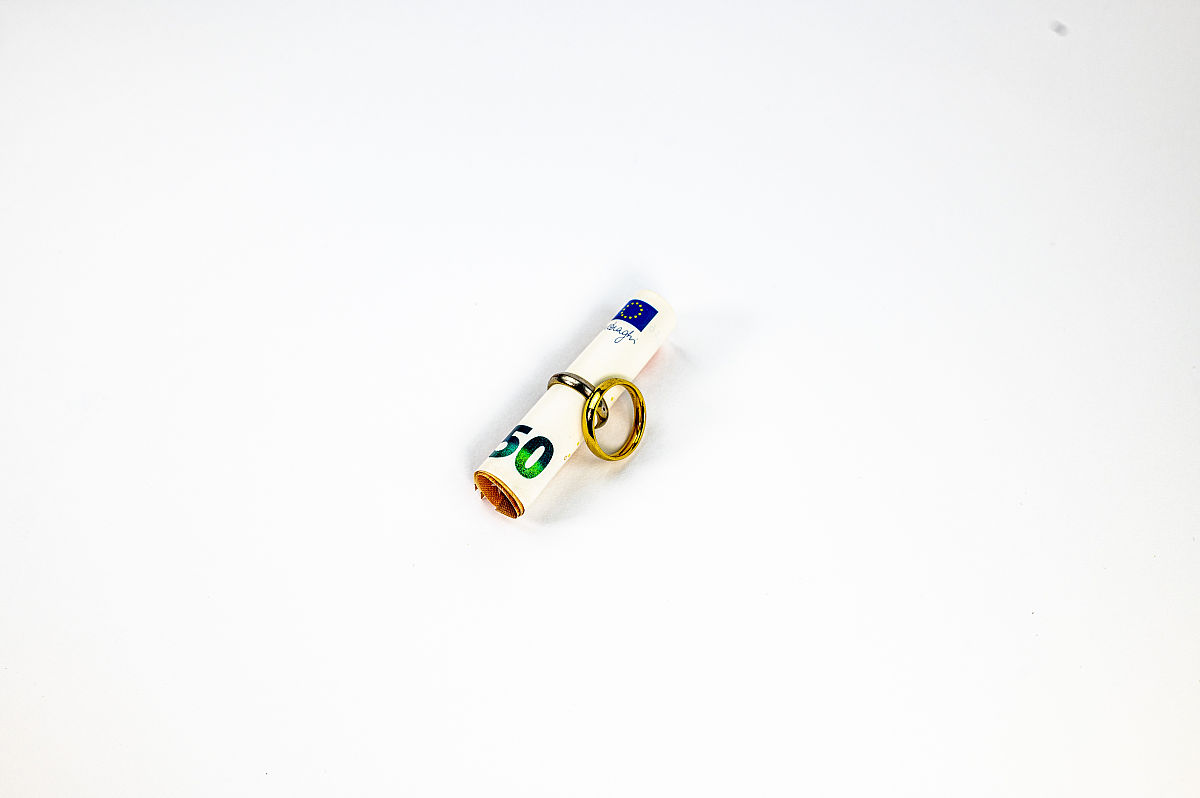 在美国离婚需要花很多钱吗