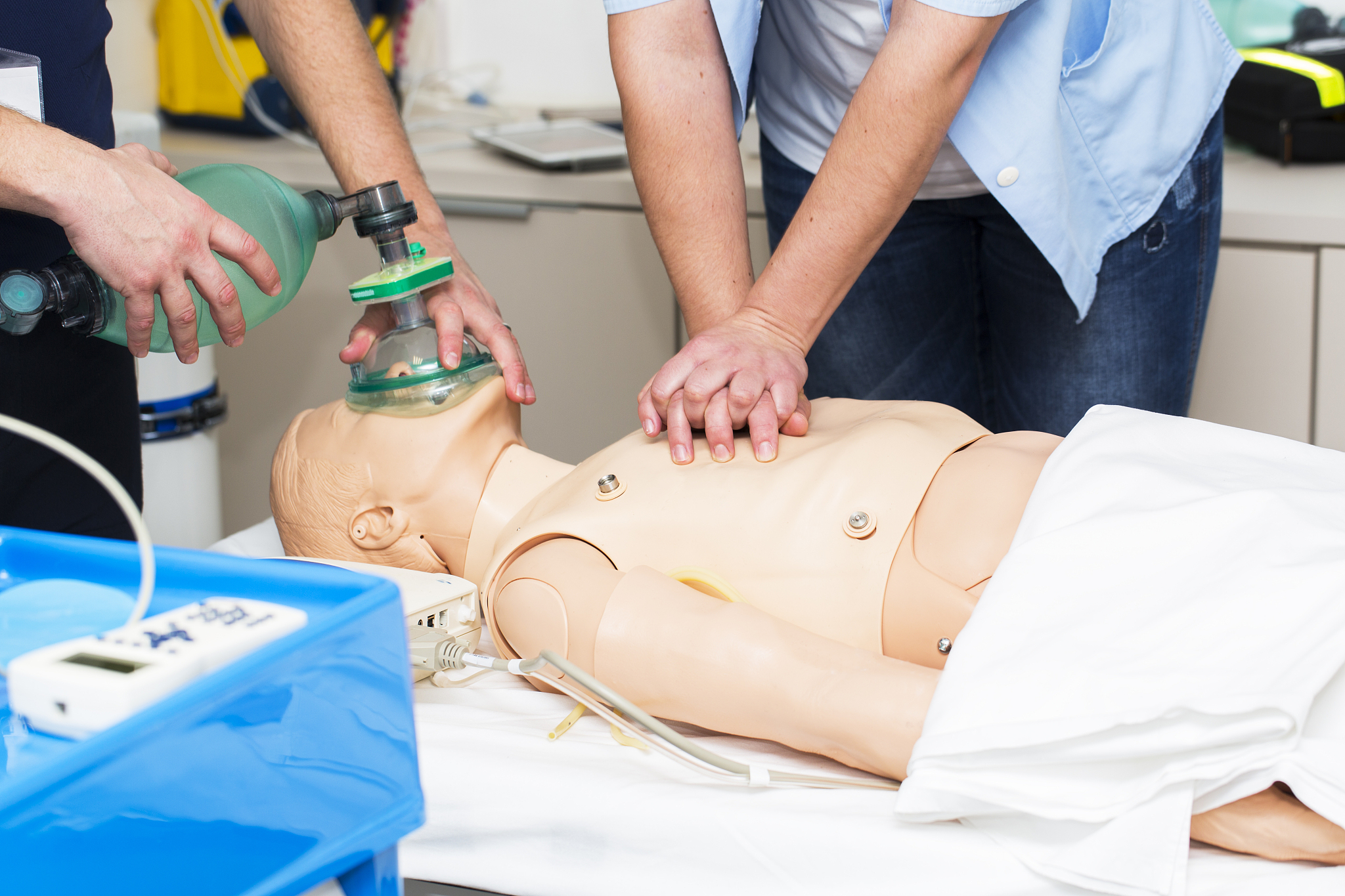 你作为一位医学专家请帮我的论文润色一下使语言更加精炼逻辑性更强不要对原文意思有太大改变使用中文